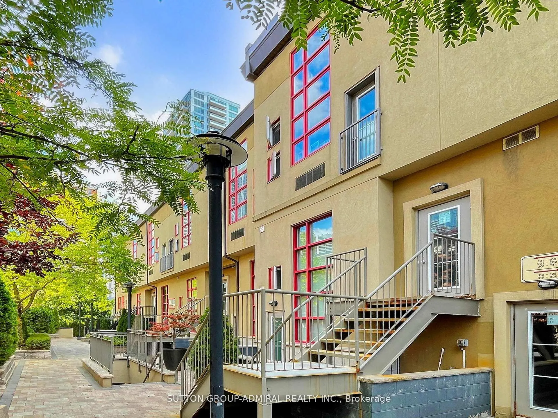21 Earl Street, #314