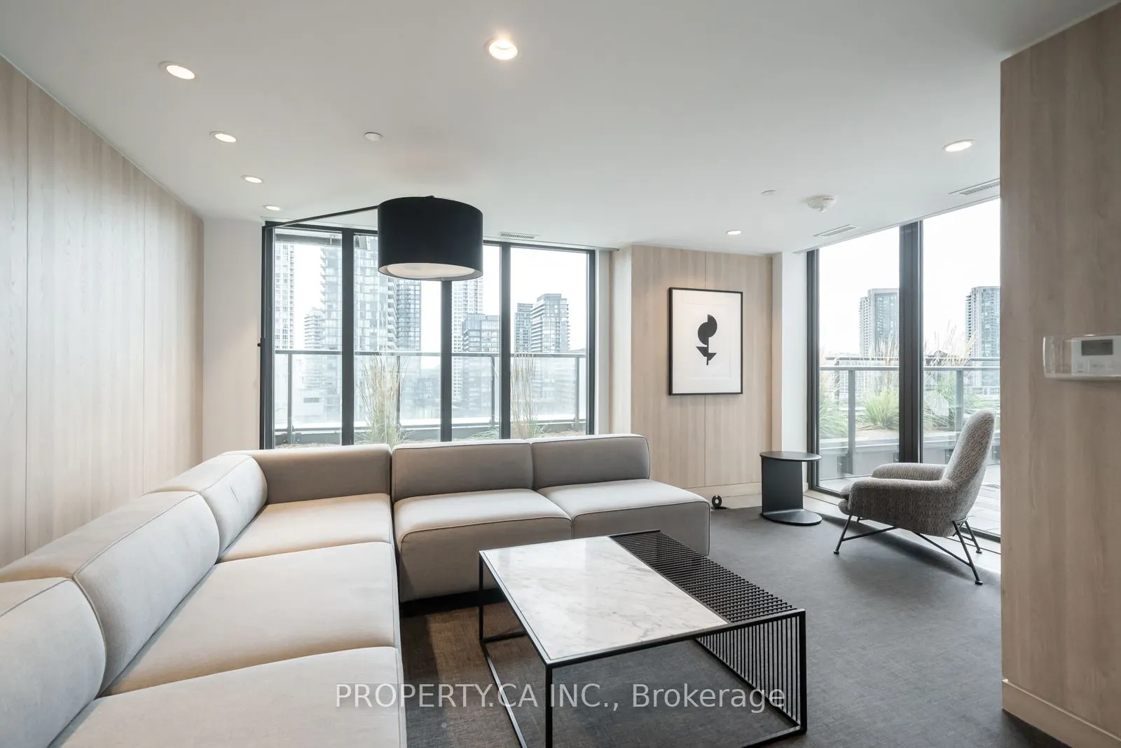 576 Front Street W, #621E