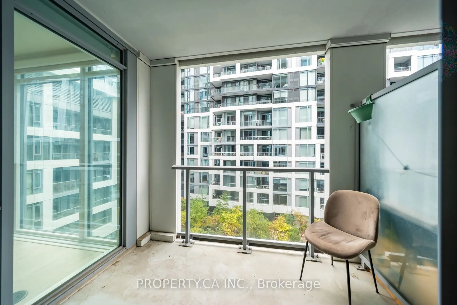 576 Front Street W, #621E