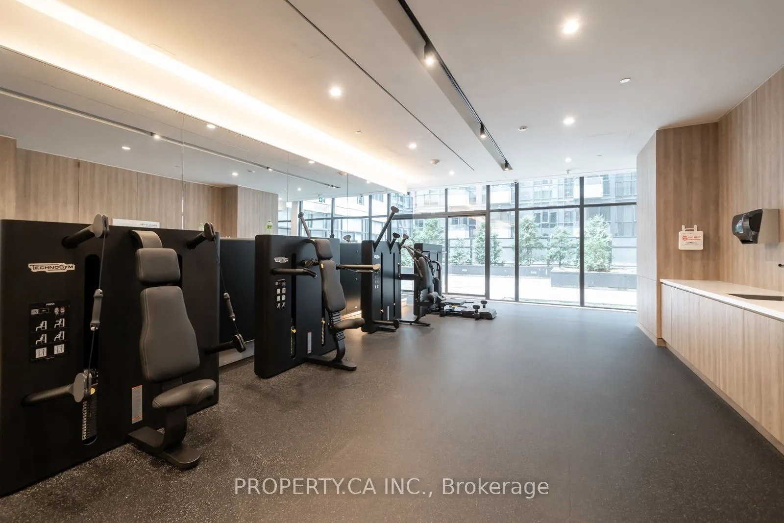 576 Front Street W, #621E