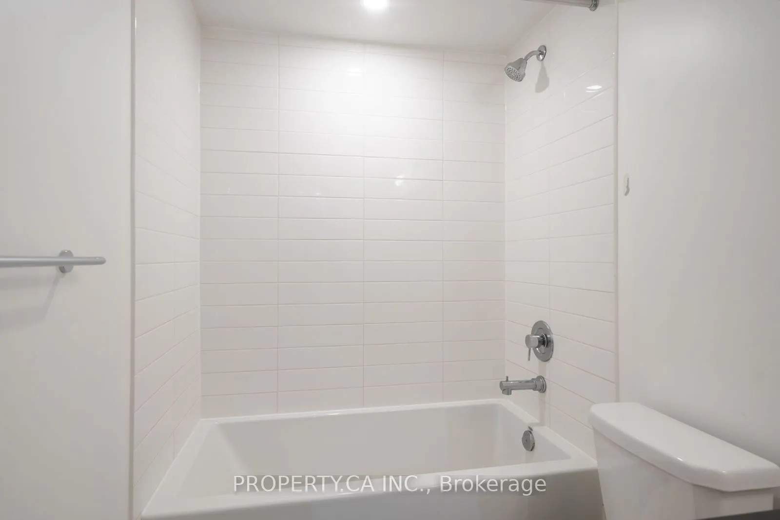 576 Front Street W, #621E