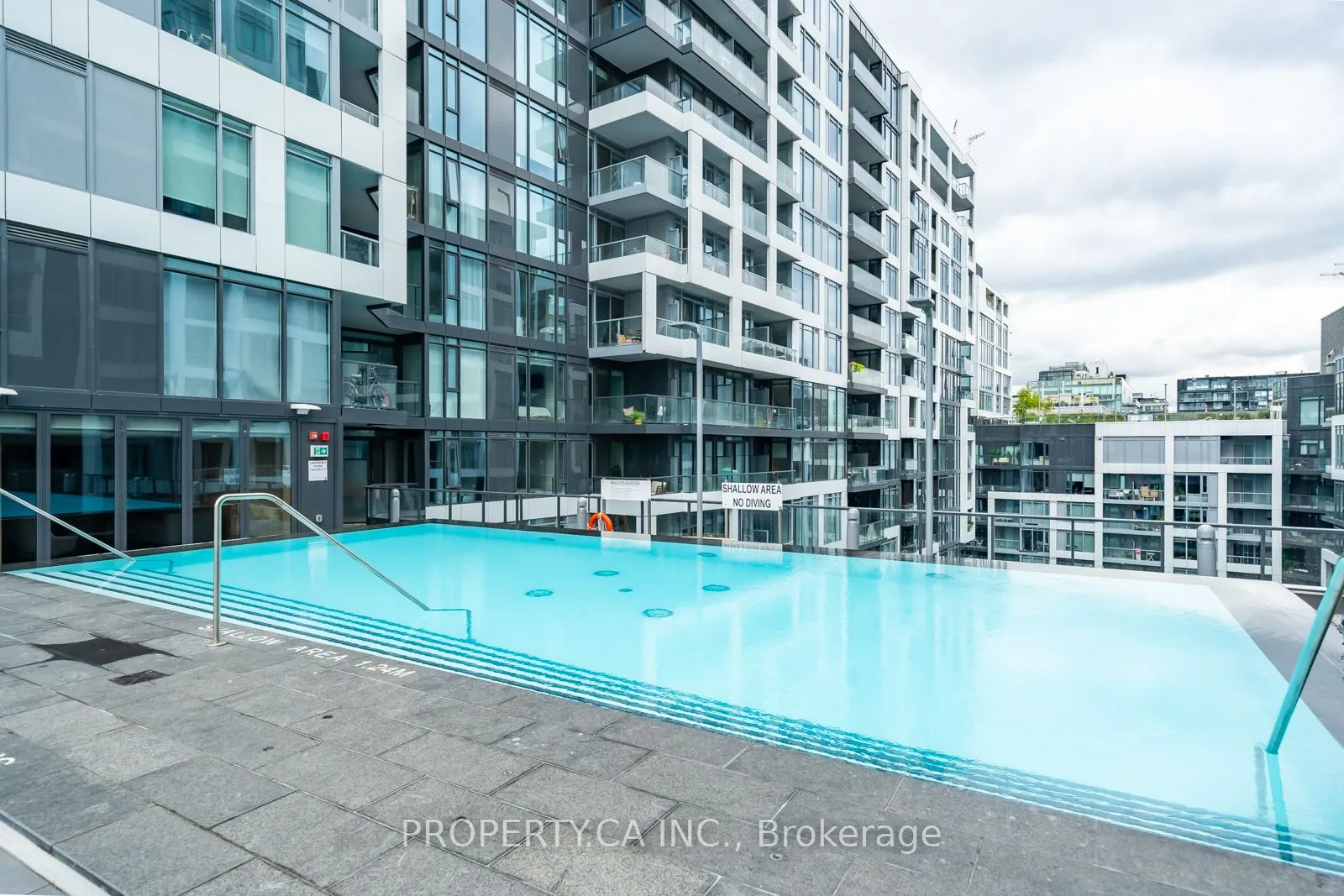 576 Front Street W, #621E