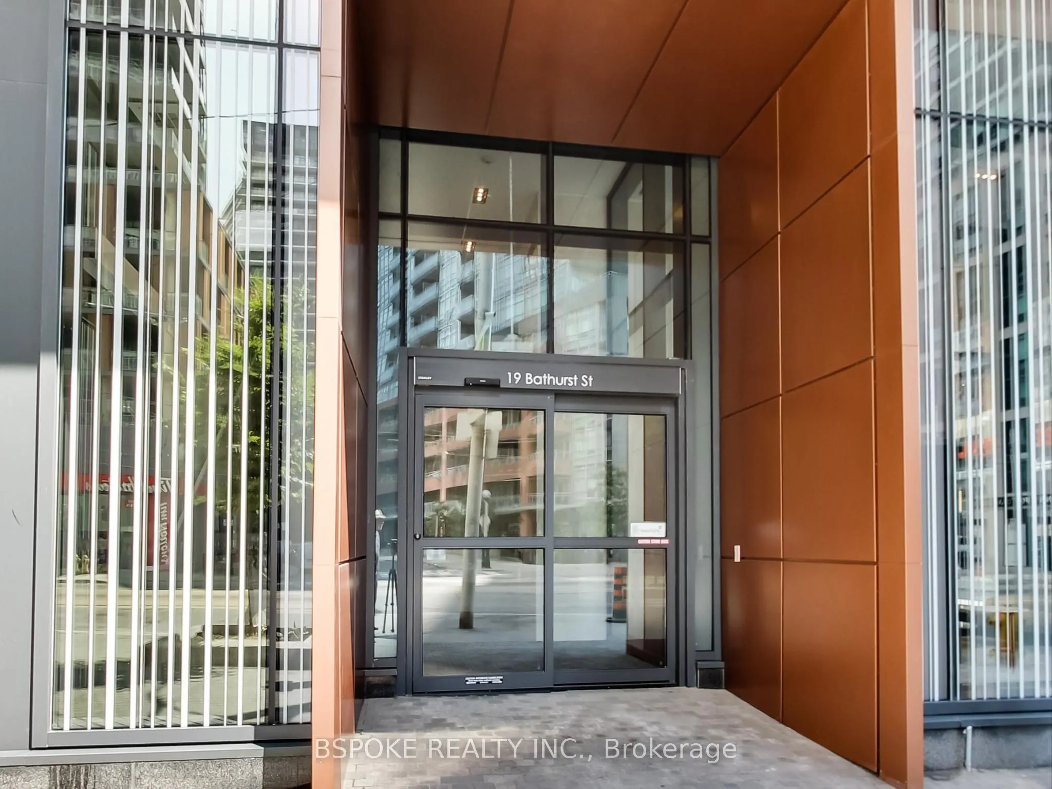 19 Bathurst Street, #1910