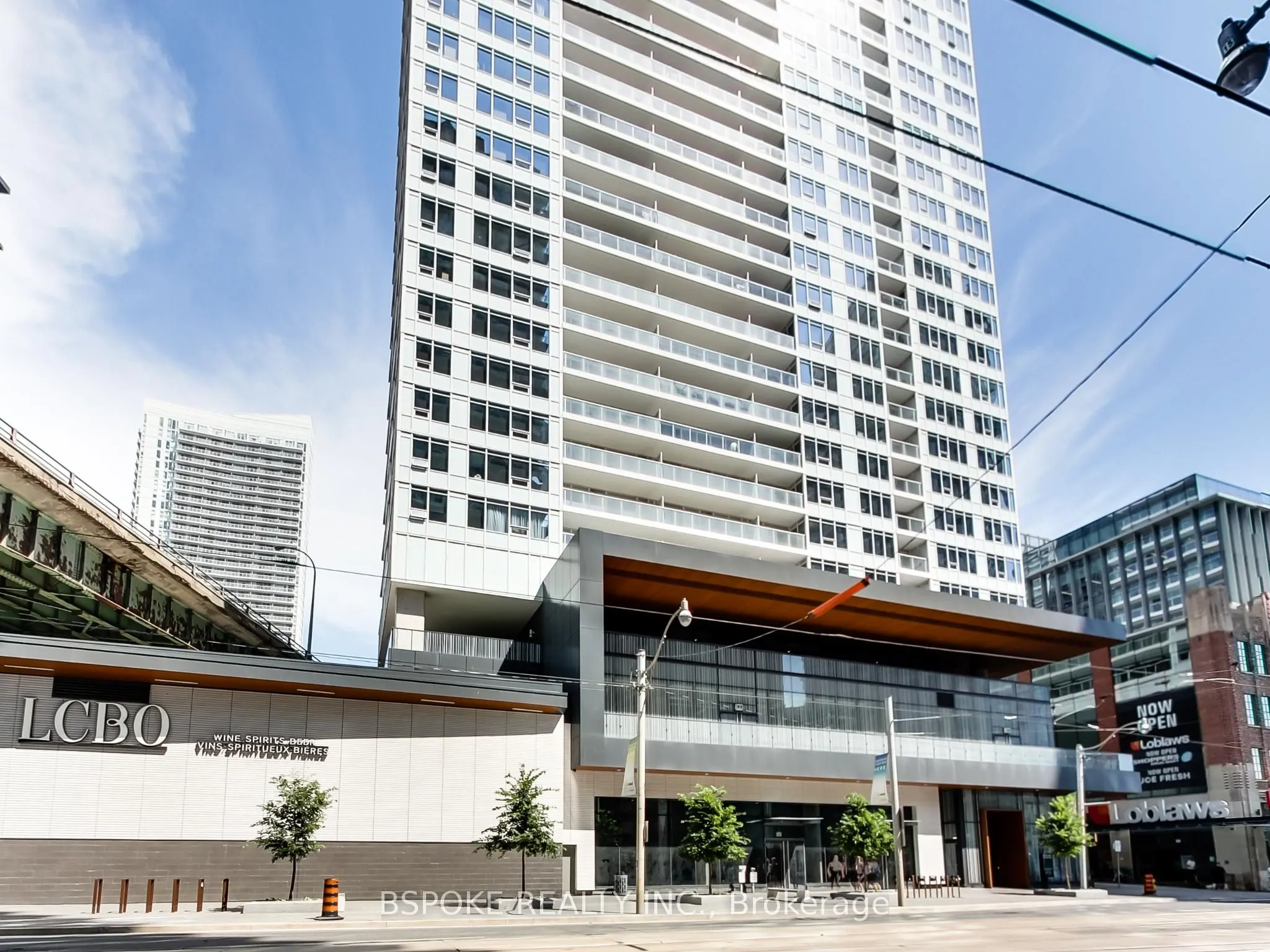 19 Bathurst Street, #1910