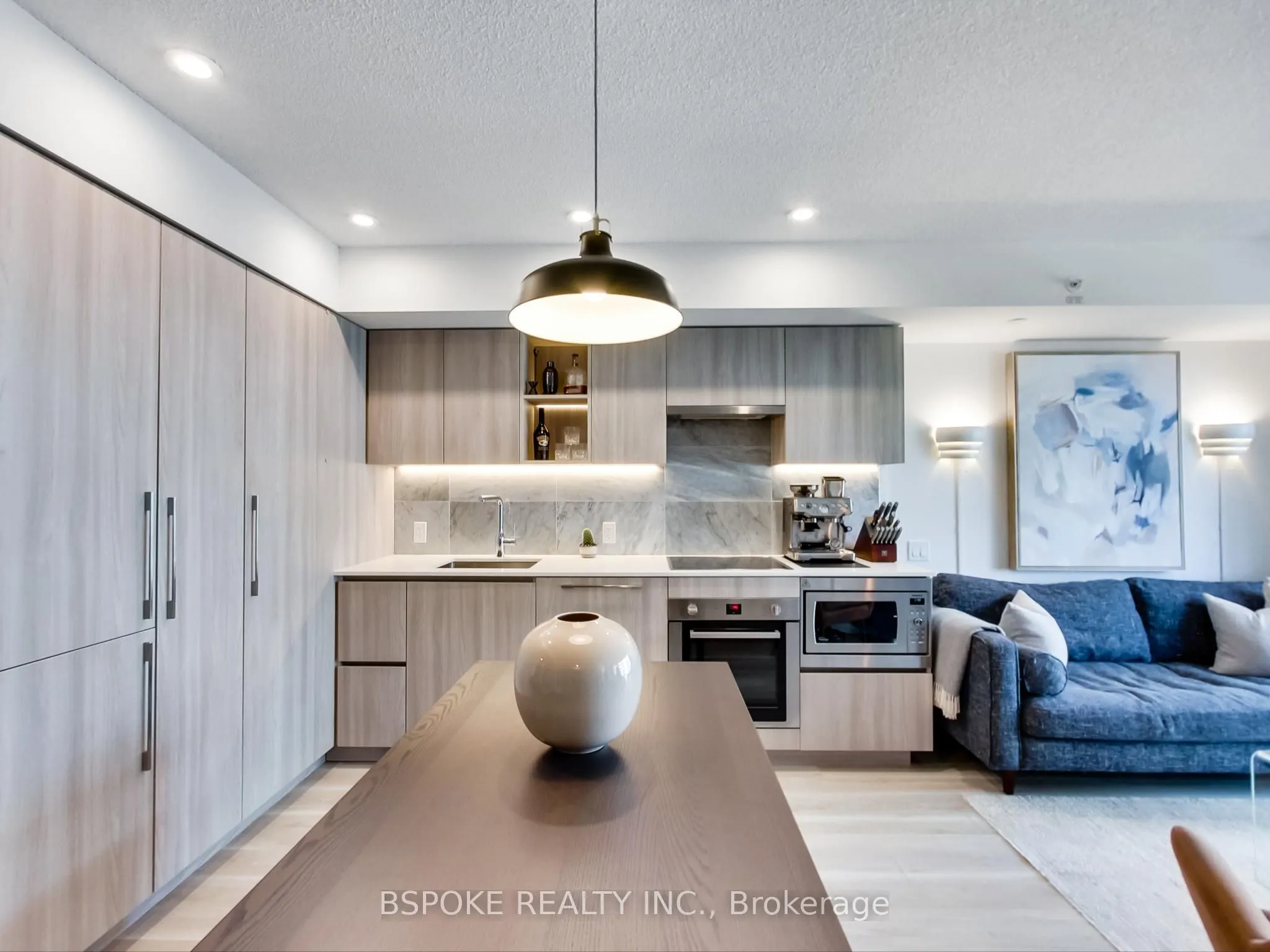 19 Bathurst Street, #1910