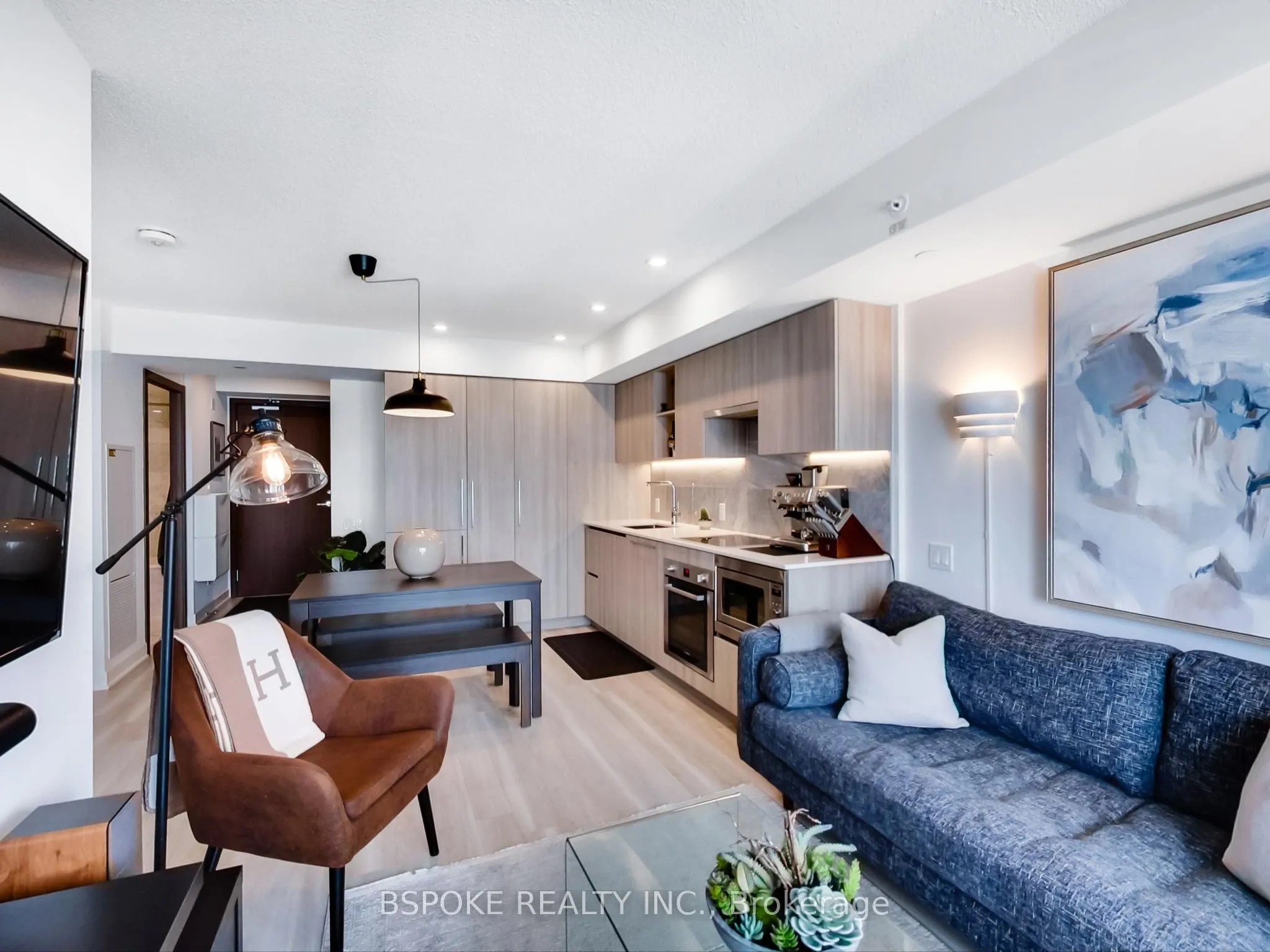 19 Bathurst Street, #1910