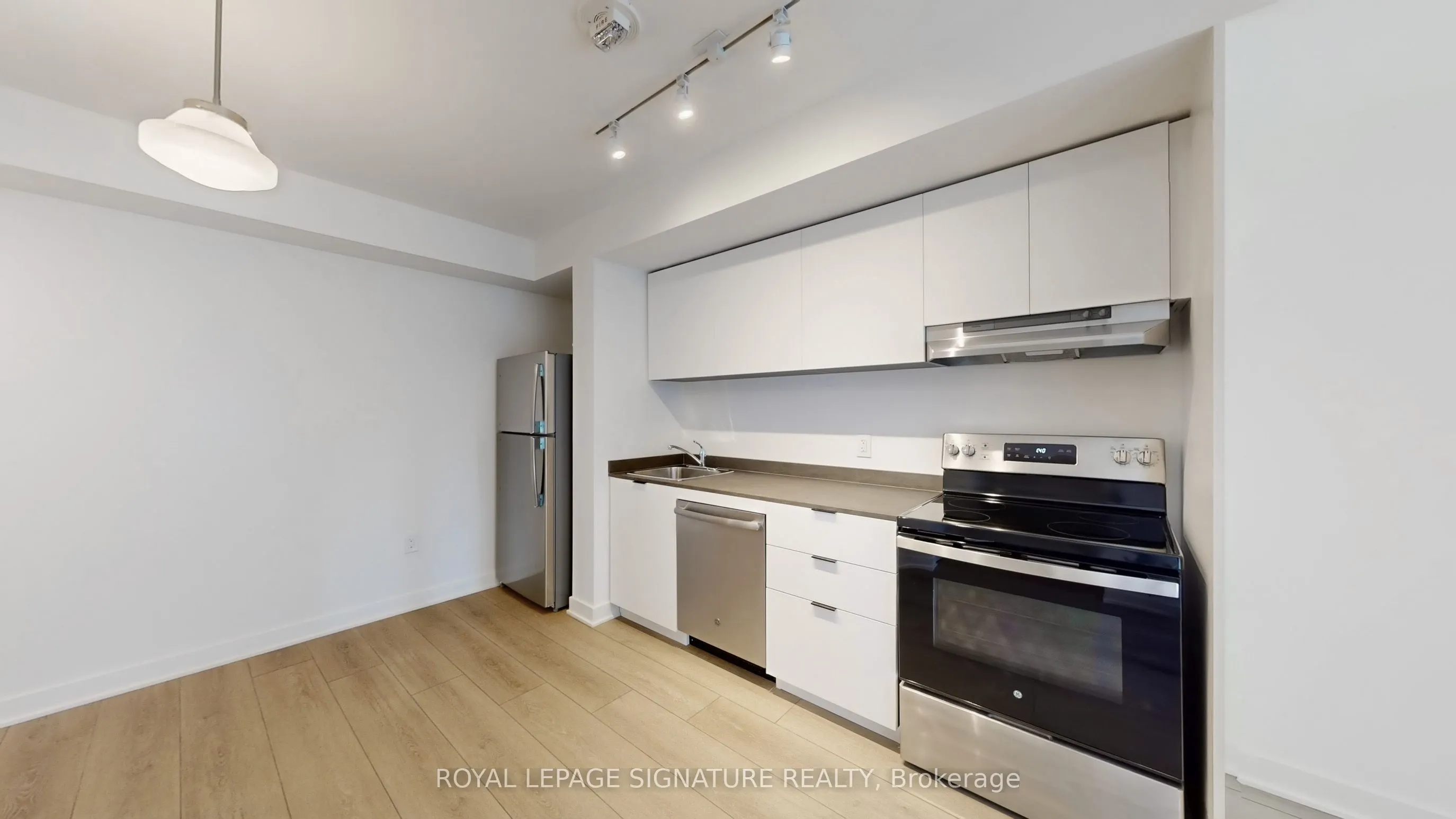 61 Charles Street E, #508