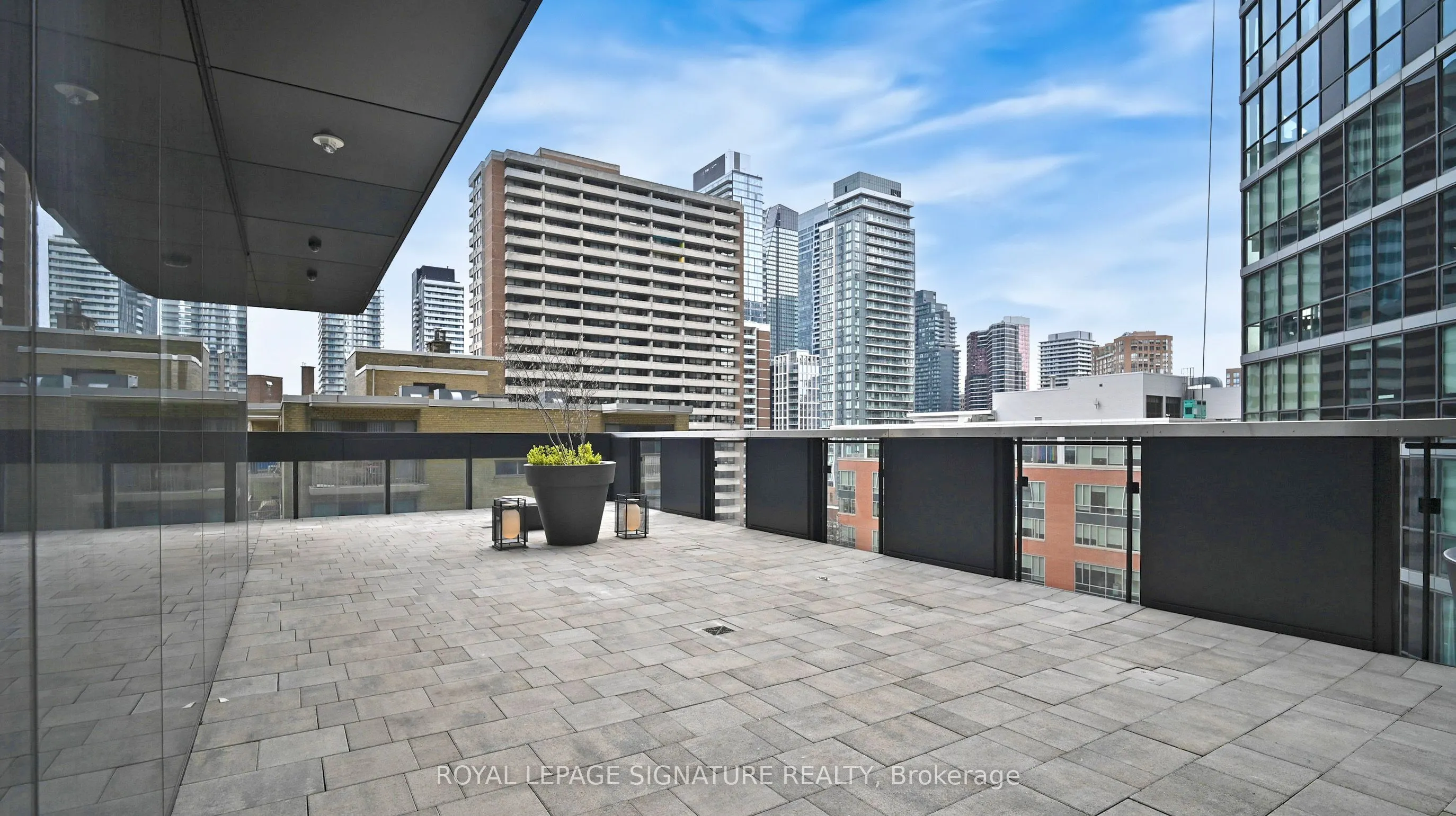 61 Charles Street E, #508