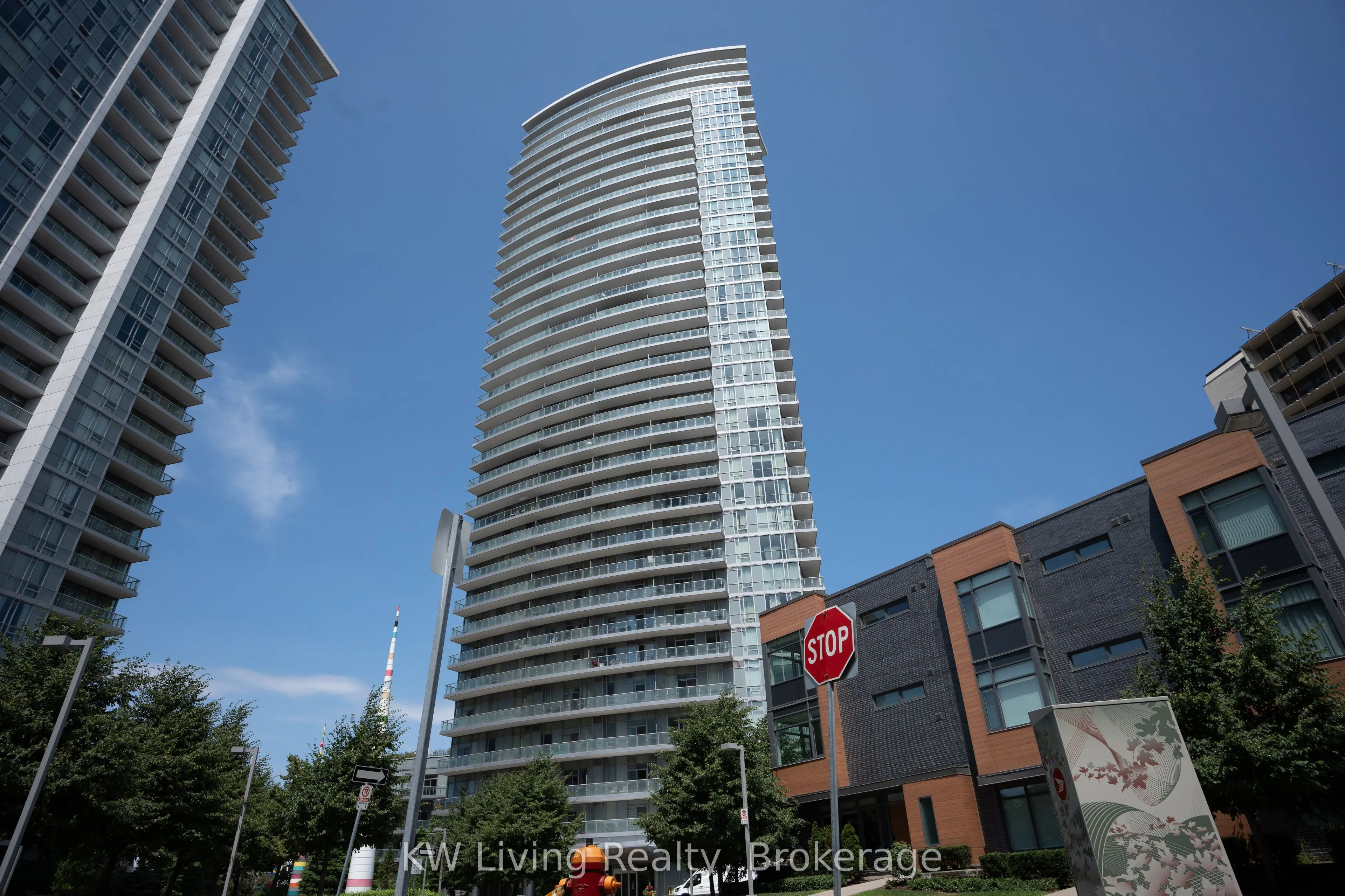 70 Forest Manor Road, #2506