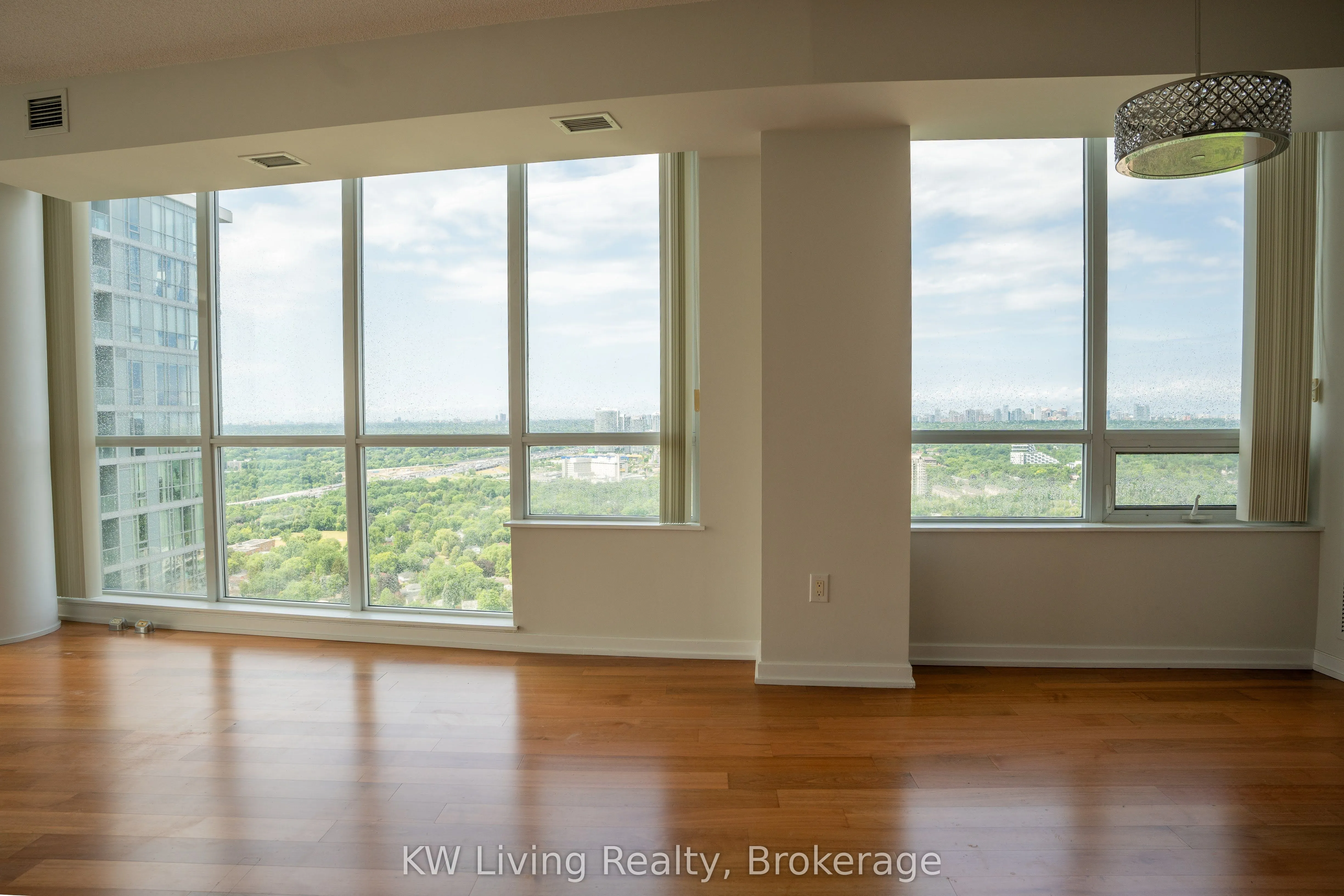 70 Forest Manor Road, #2506
