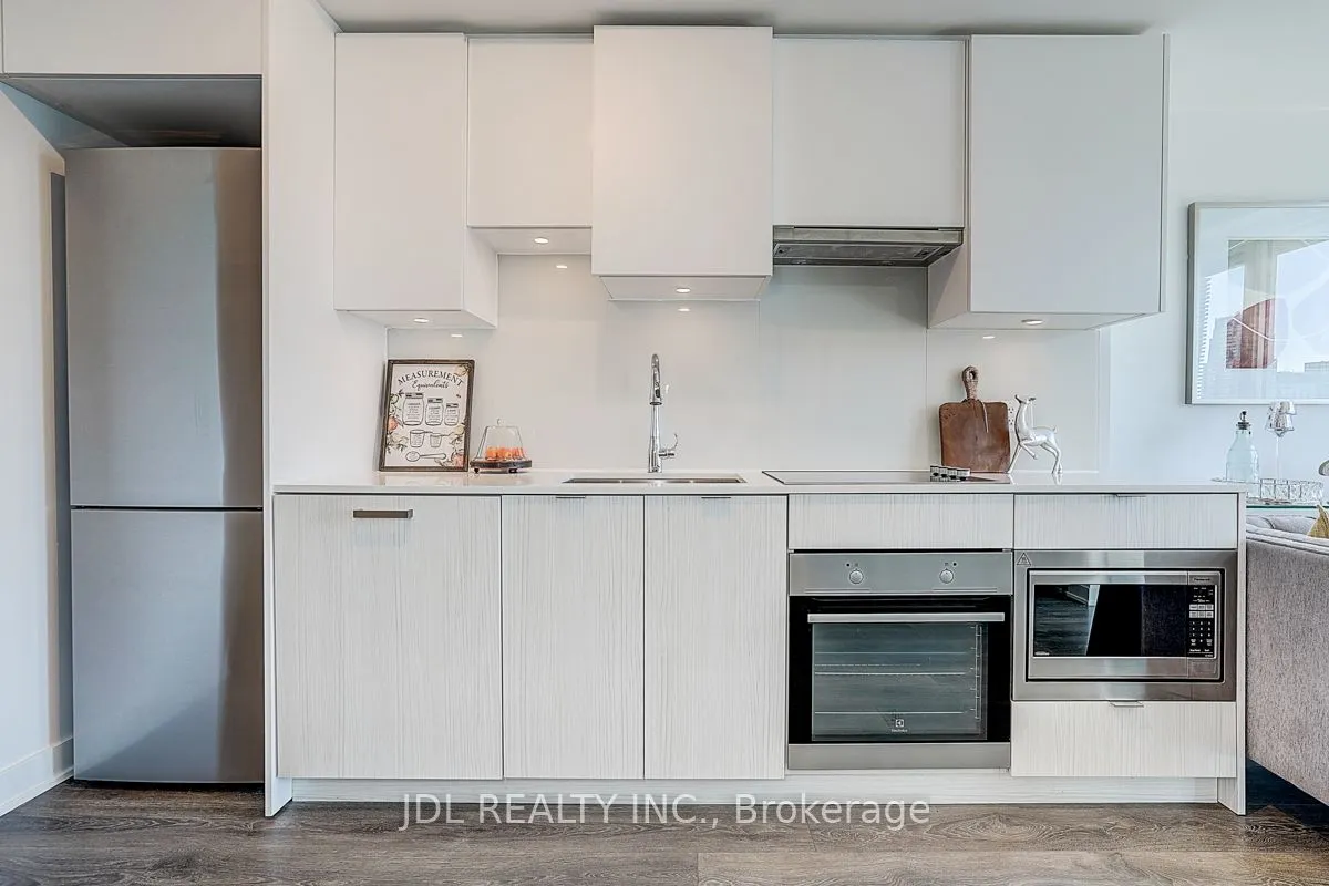 195 Redpath Avenue, #3109