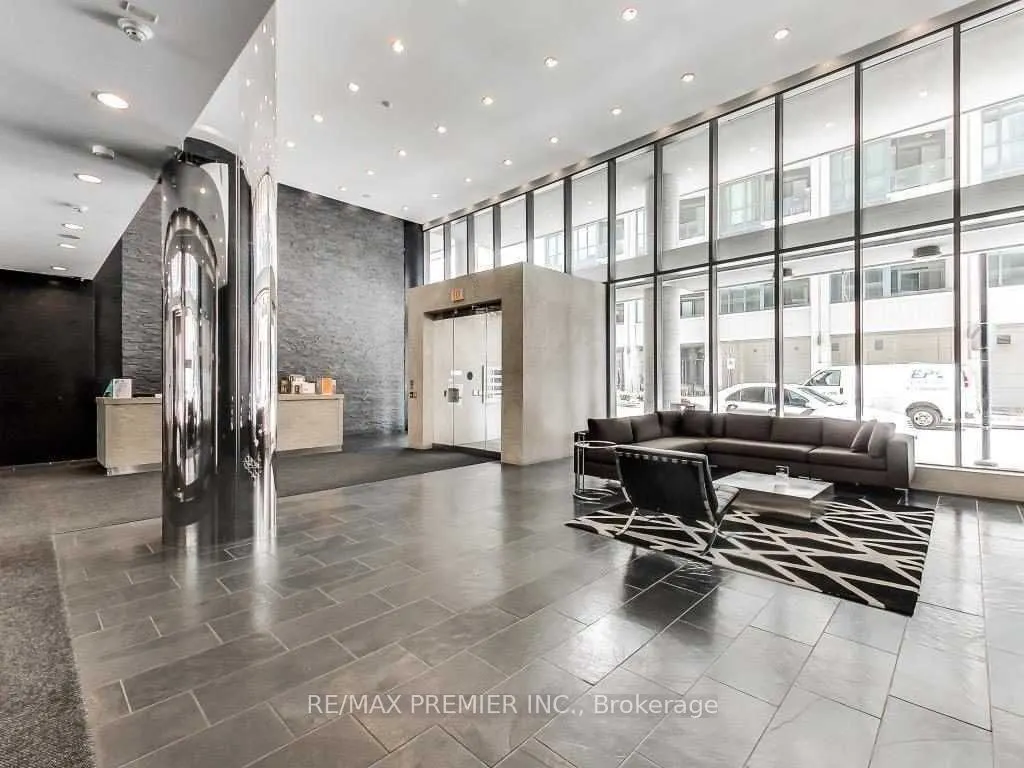 55 East Liberty Street, #521