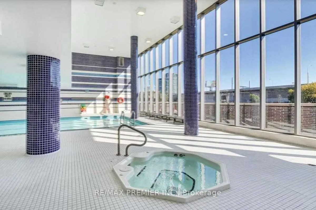 55 East Liberty Street, #521