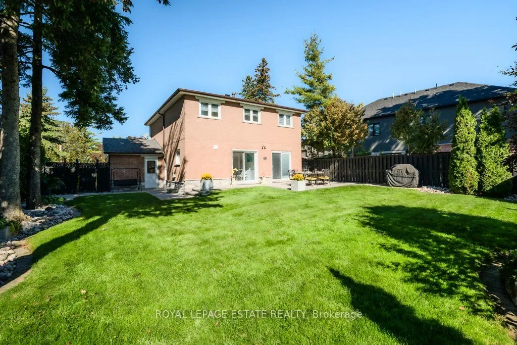 23 Lisburn Crescent