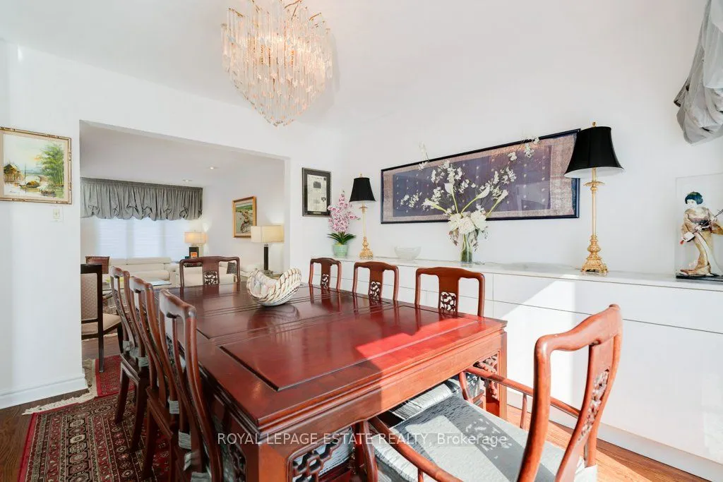 23 Lisburn Crescent