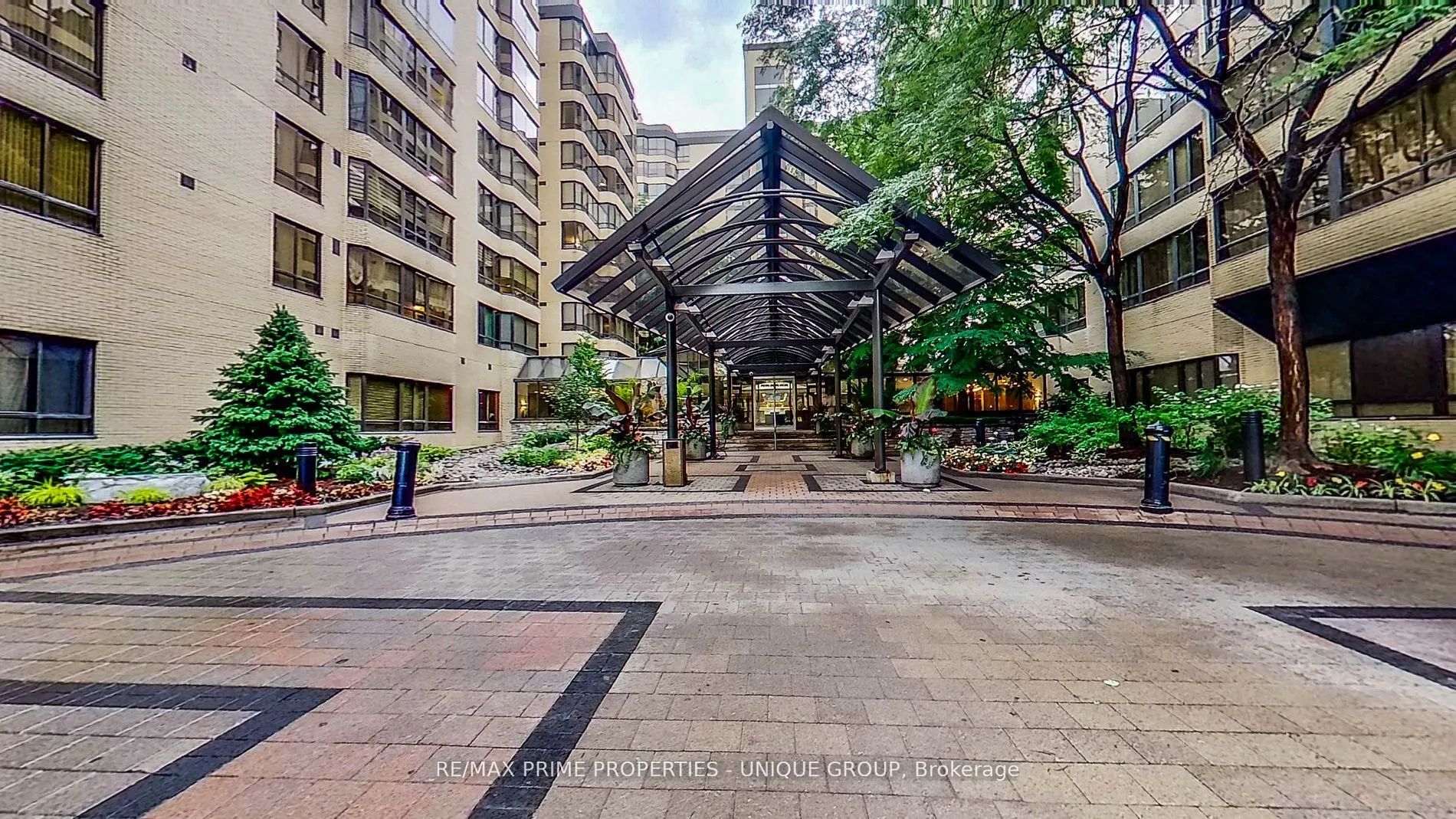 211 St Patrick Street, #1106