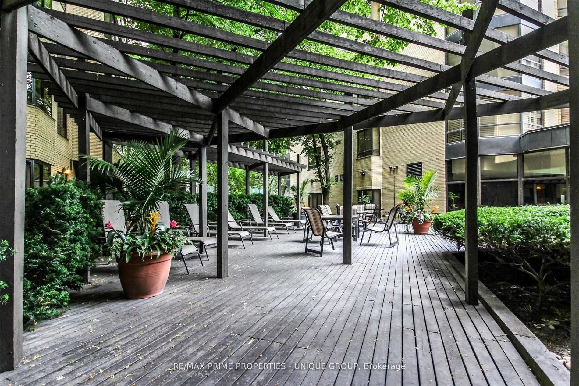 211 St Patrick Street, #1106
