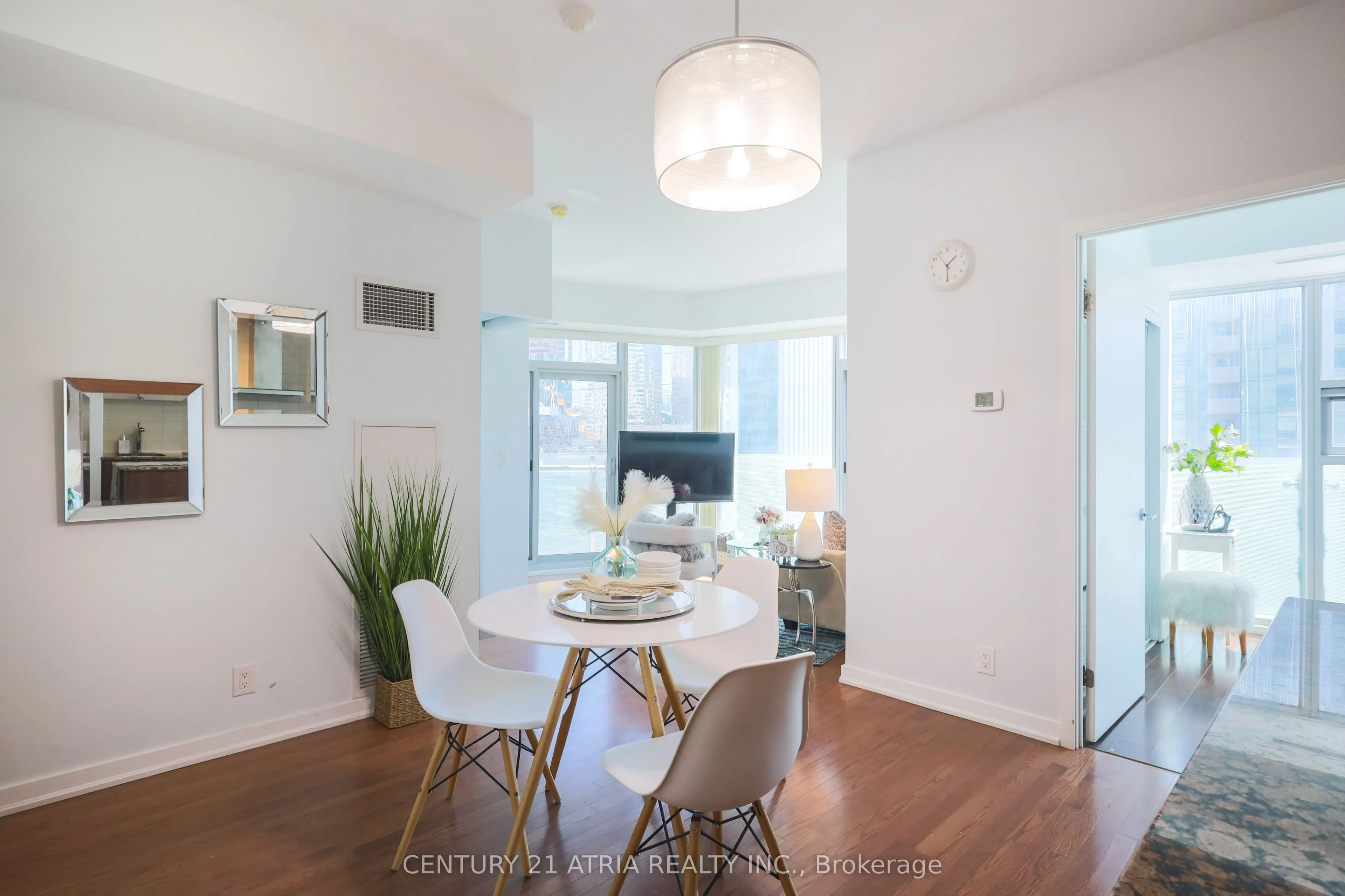 14 York Street, #1002