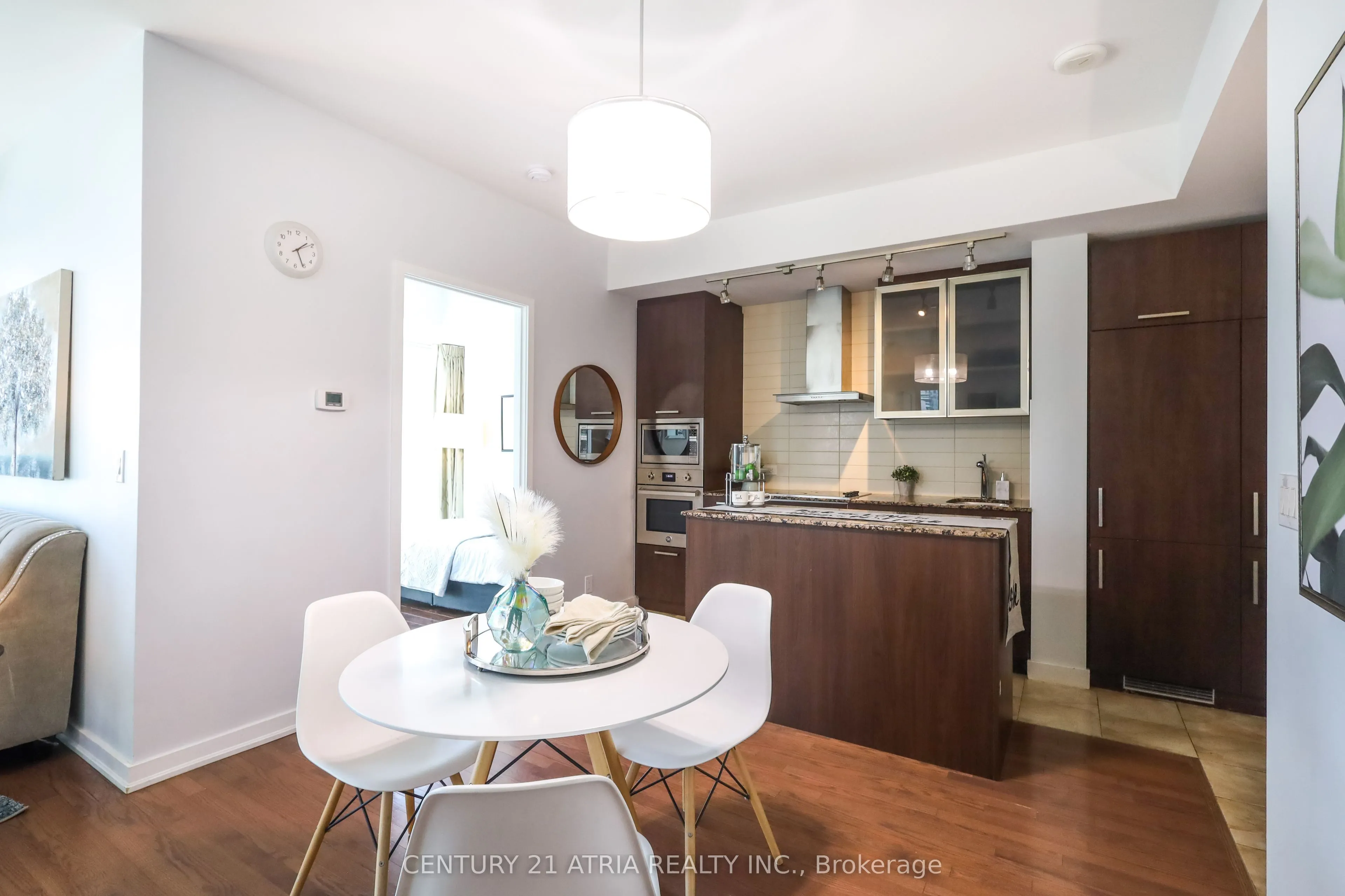 14 York Street, #1002