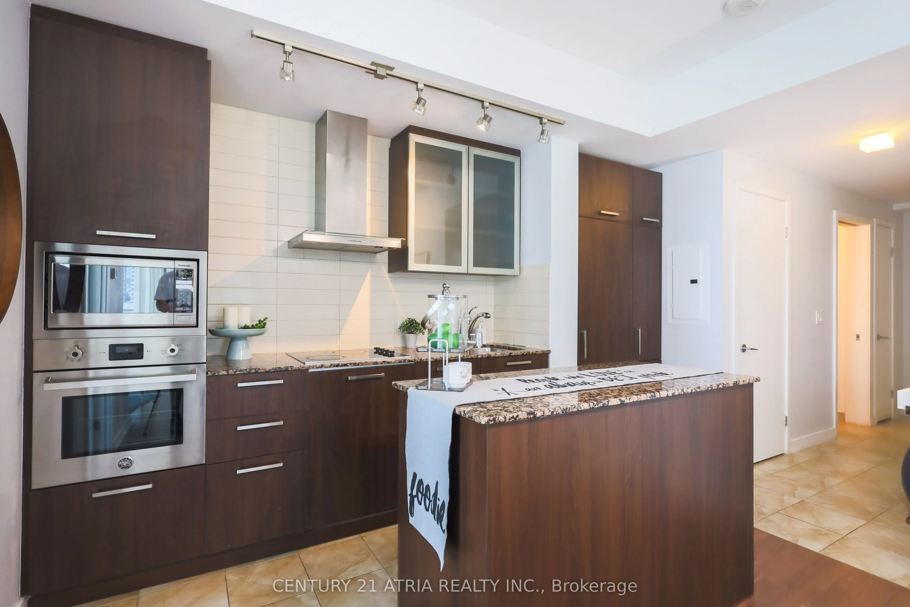 14 York Street, #1002