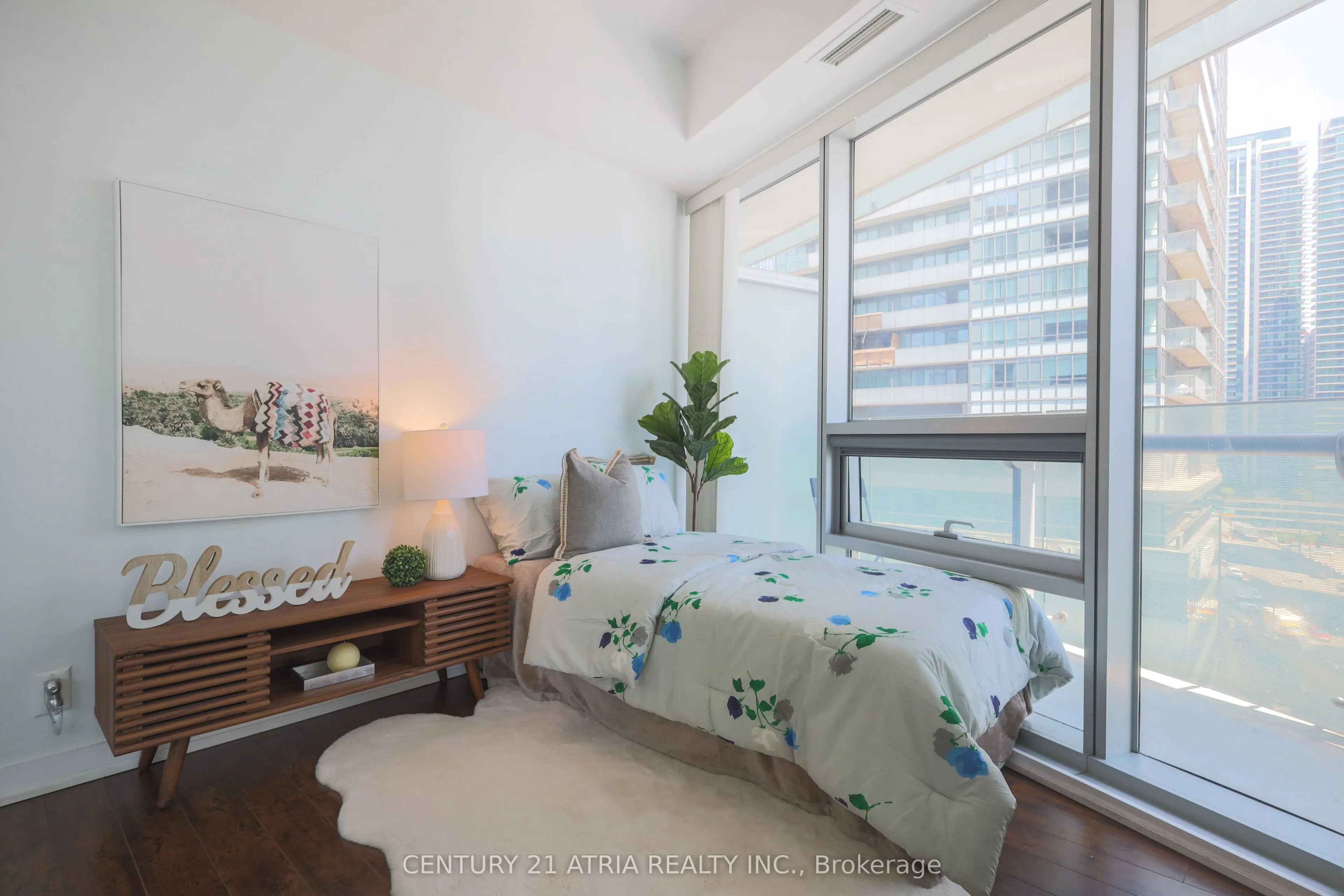 14 York Street, #1002