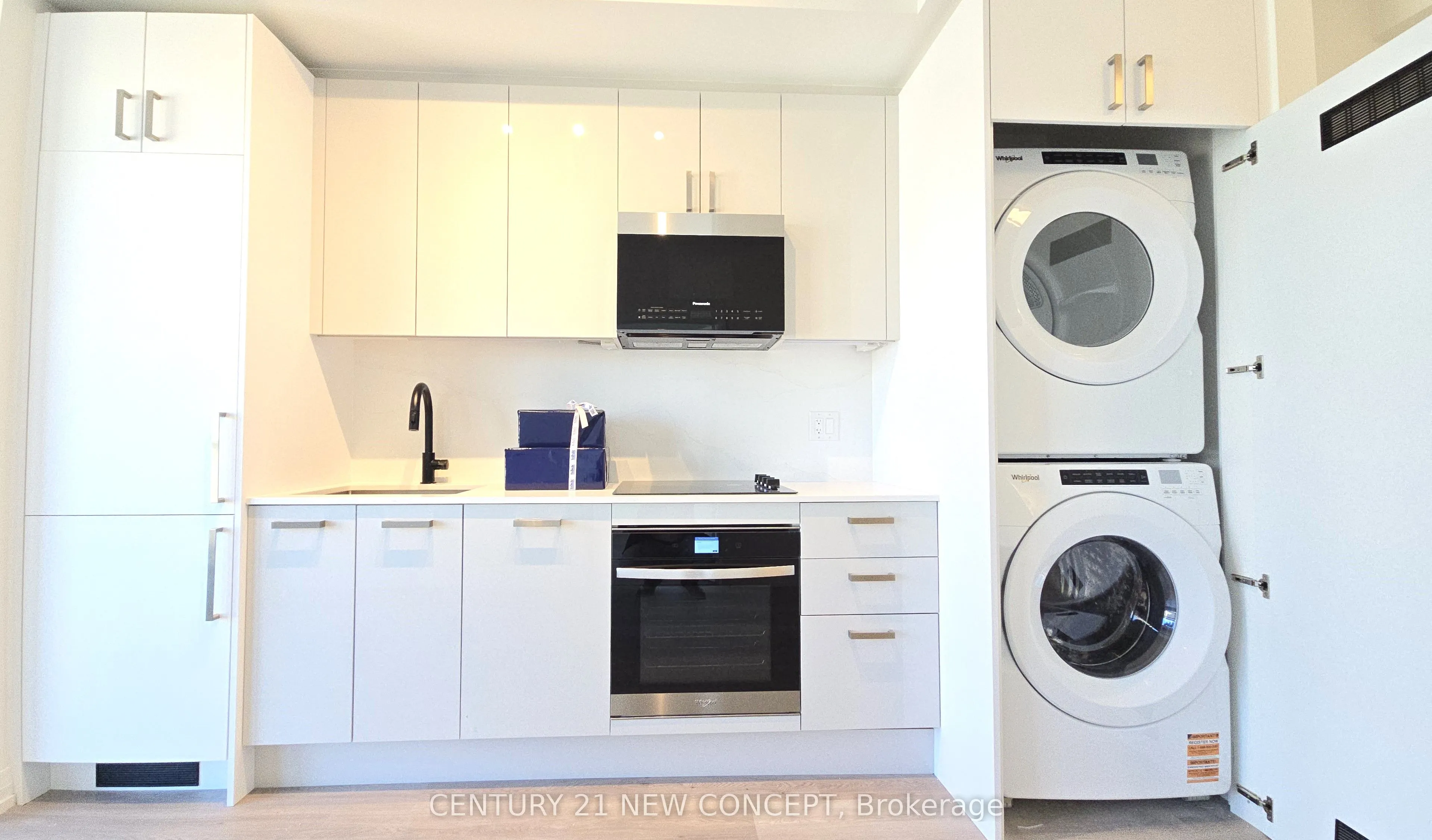 280 Dundas Street W, #1704