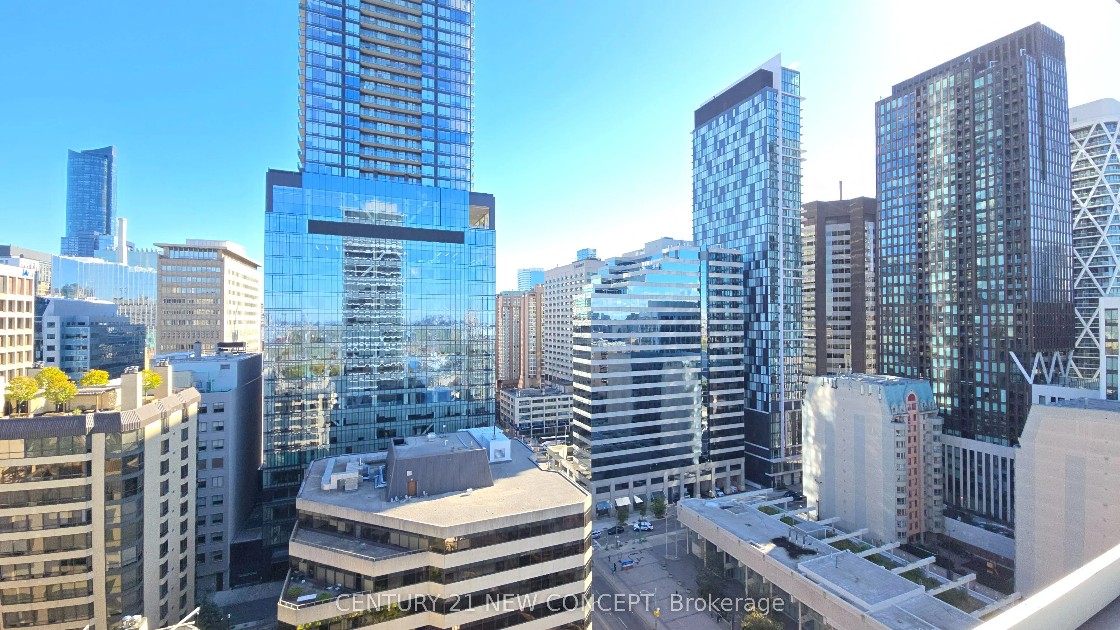 280 Dundas Street W, #1704