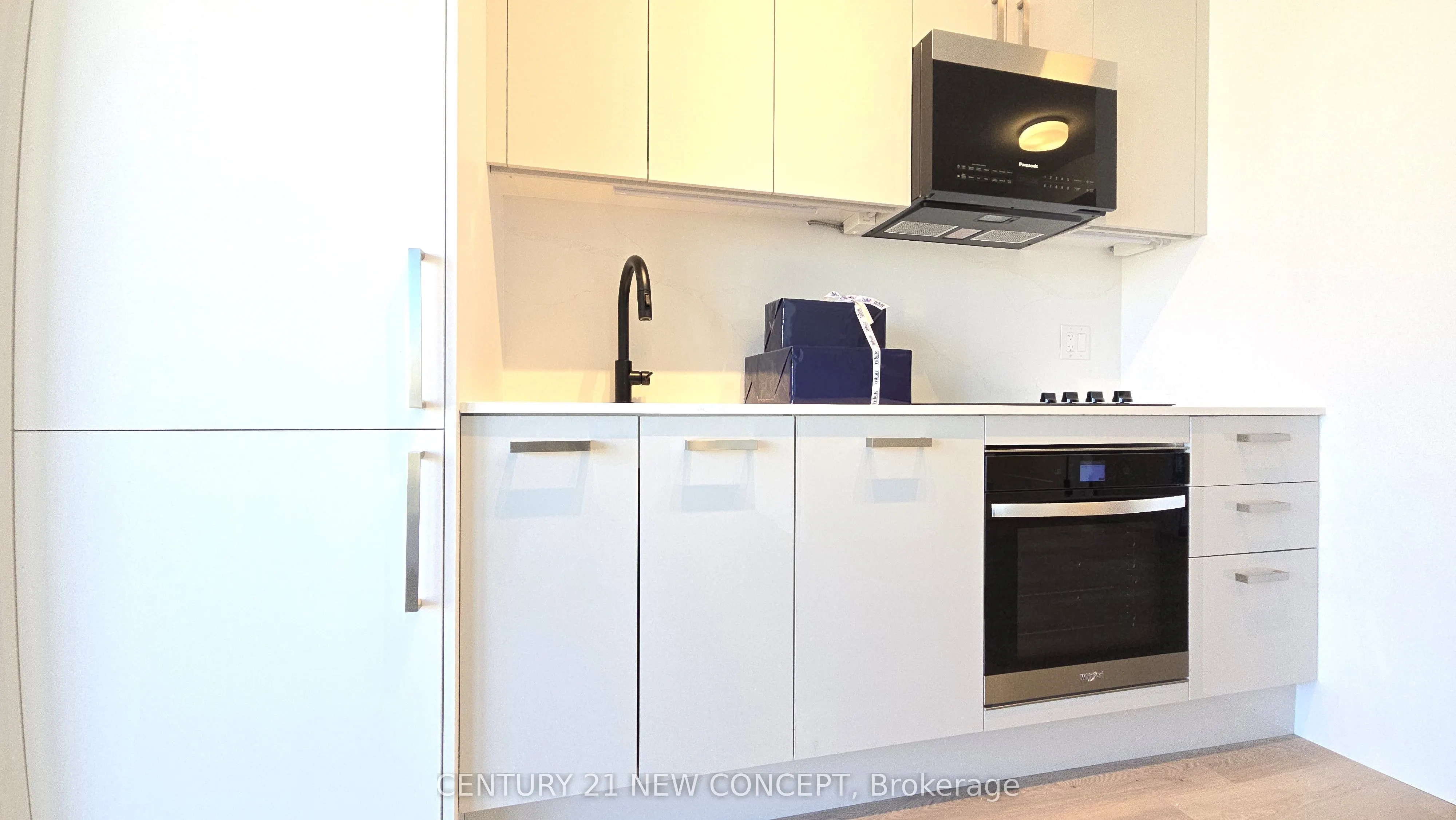 280 Dundas Street W, #1704