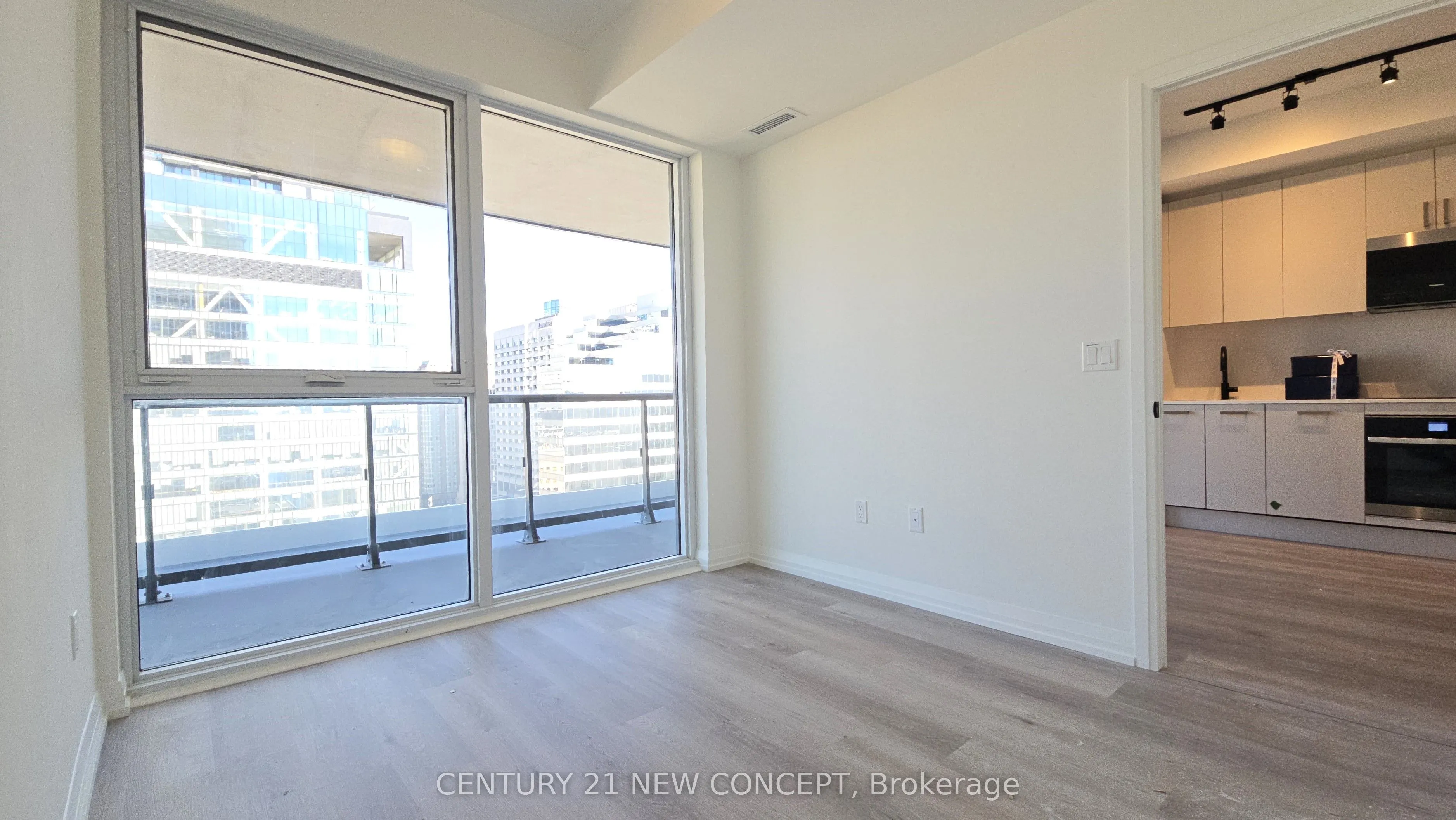 280 Dundas Street W, #1704