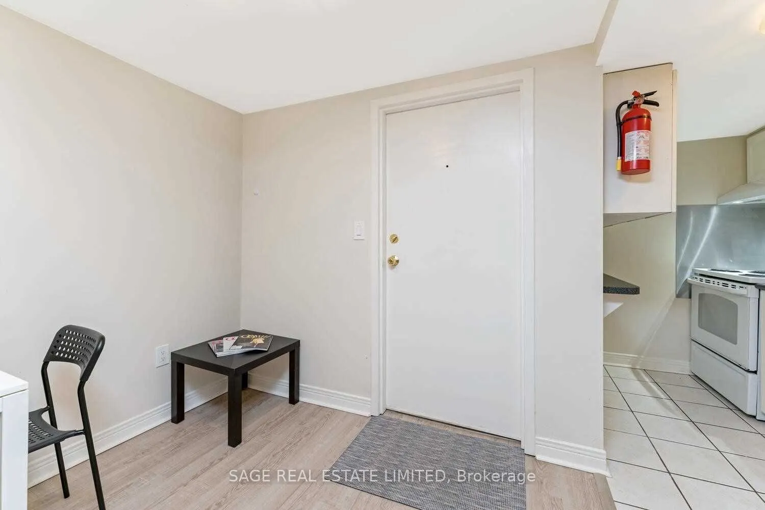 118 Braemar Avenue, #1