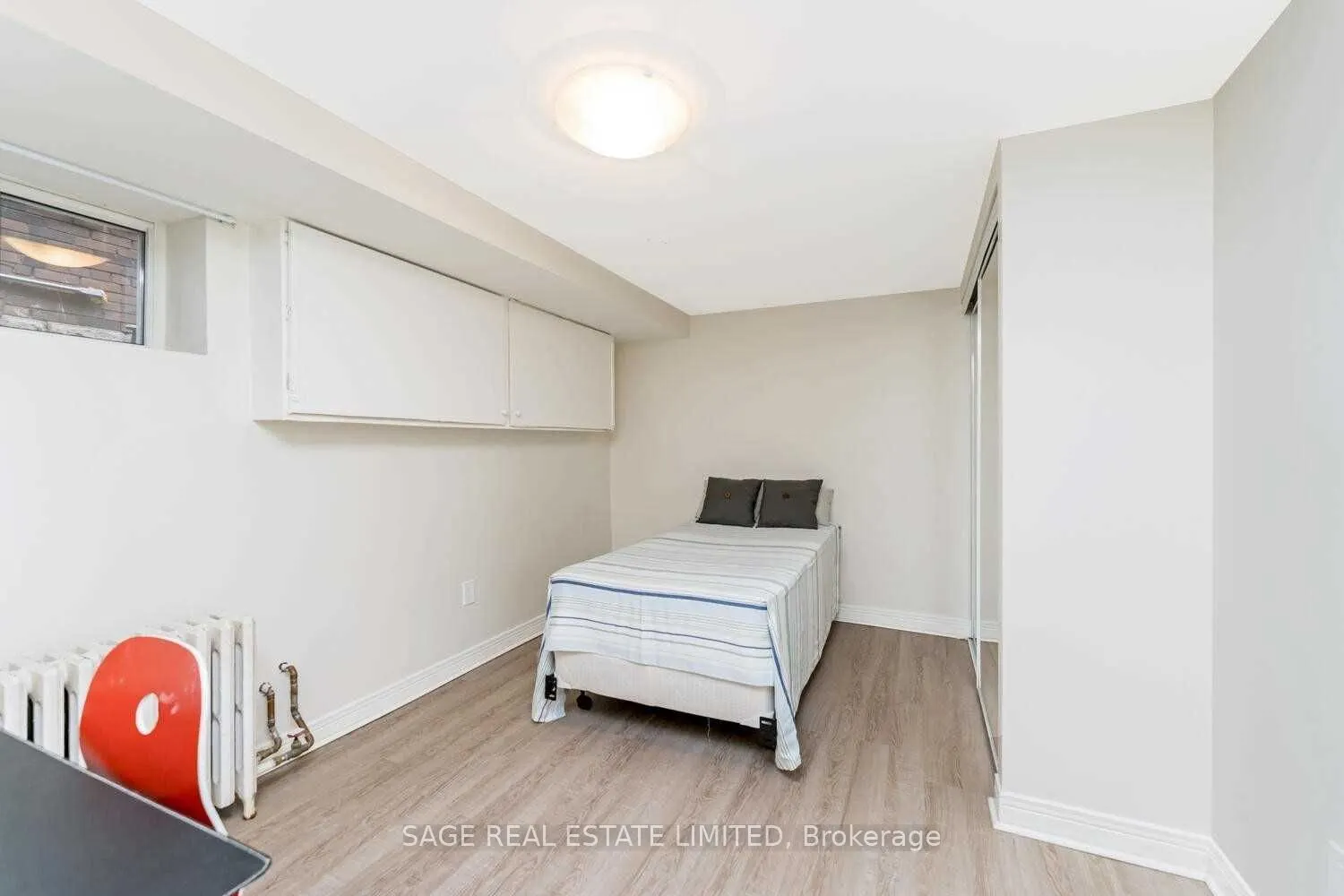 118 Braemar Avenue, #1