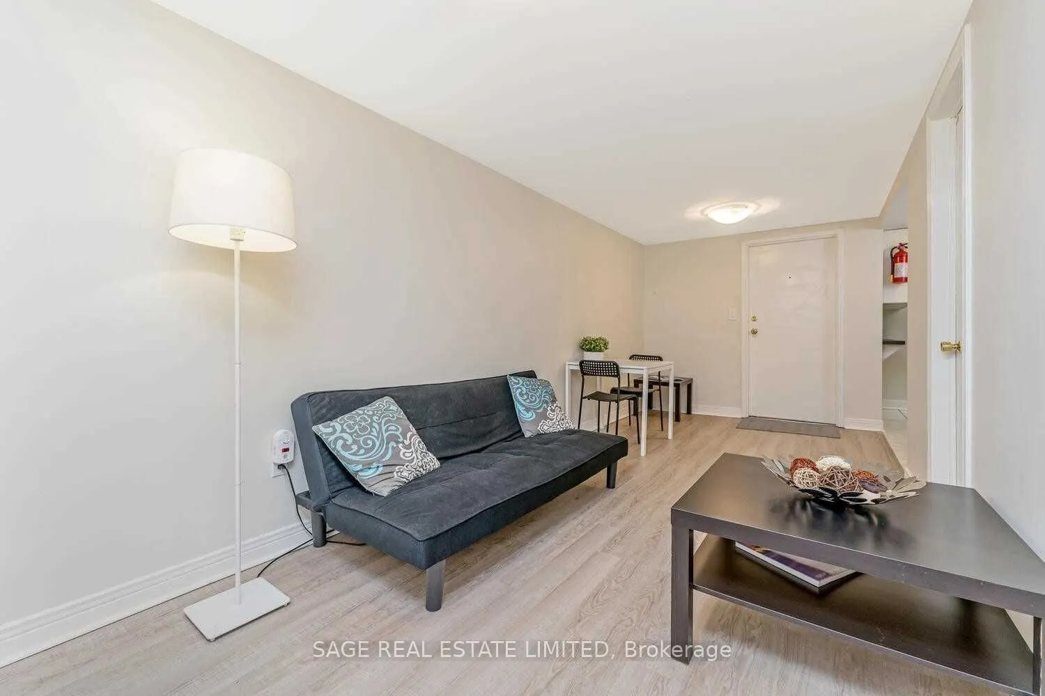 118 Braemar Avenue, #1