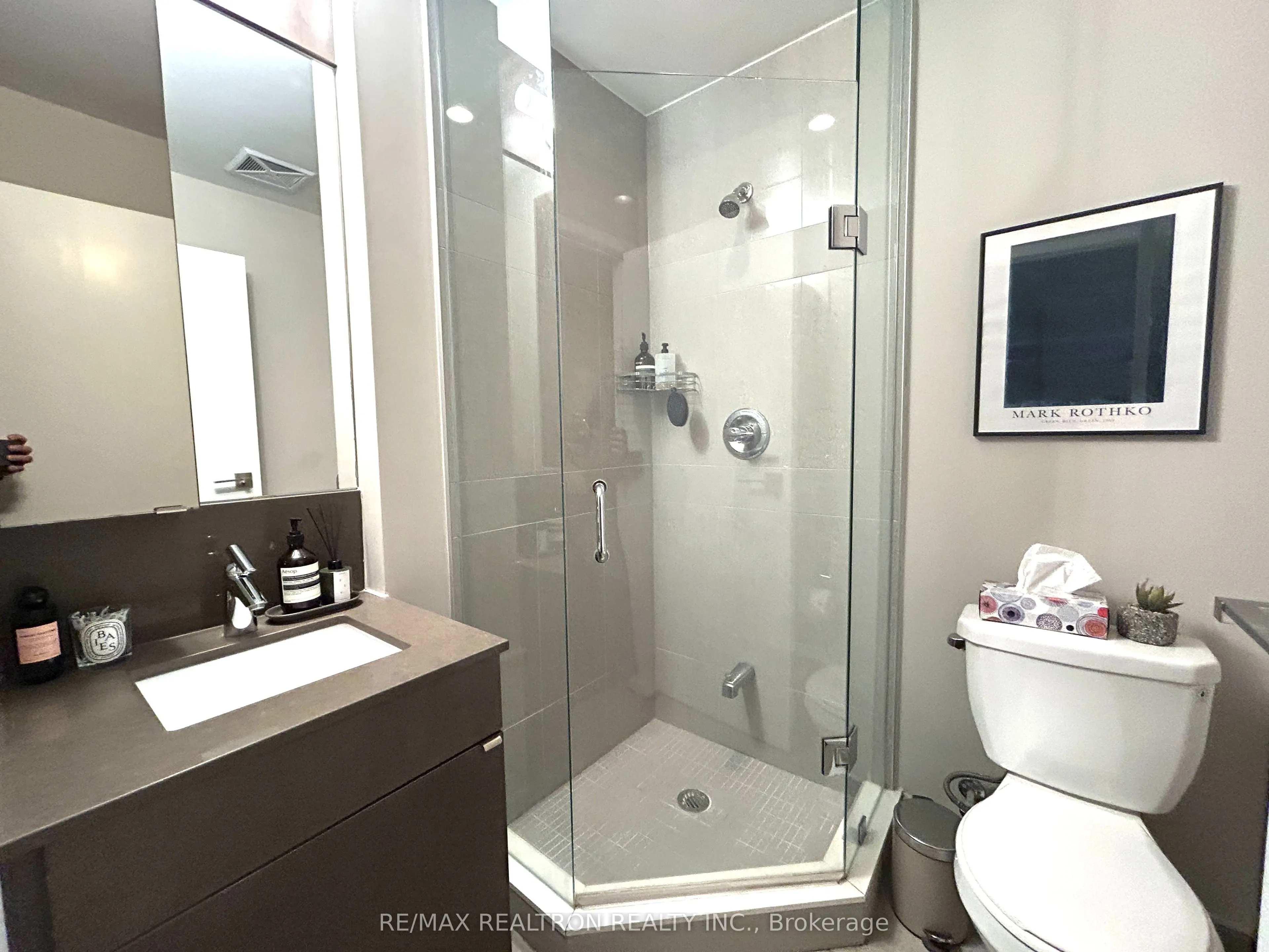 98 Lillian Street, #519
