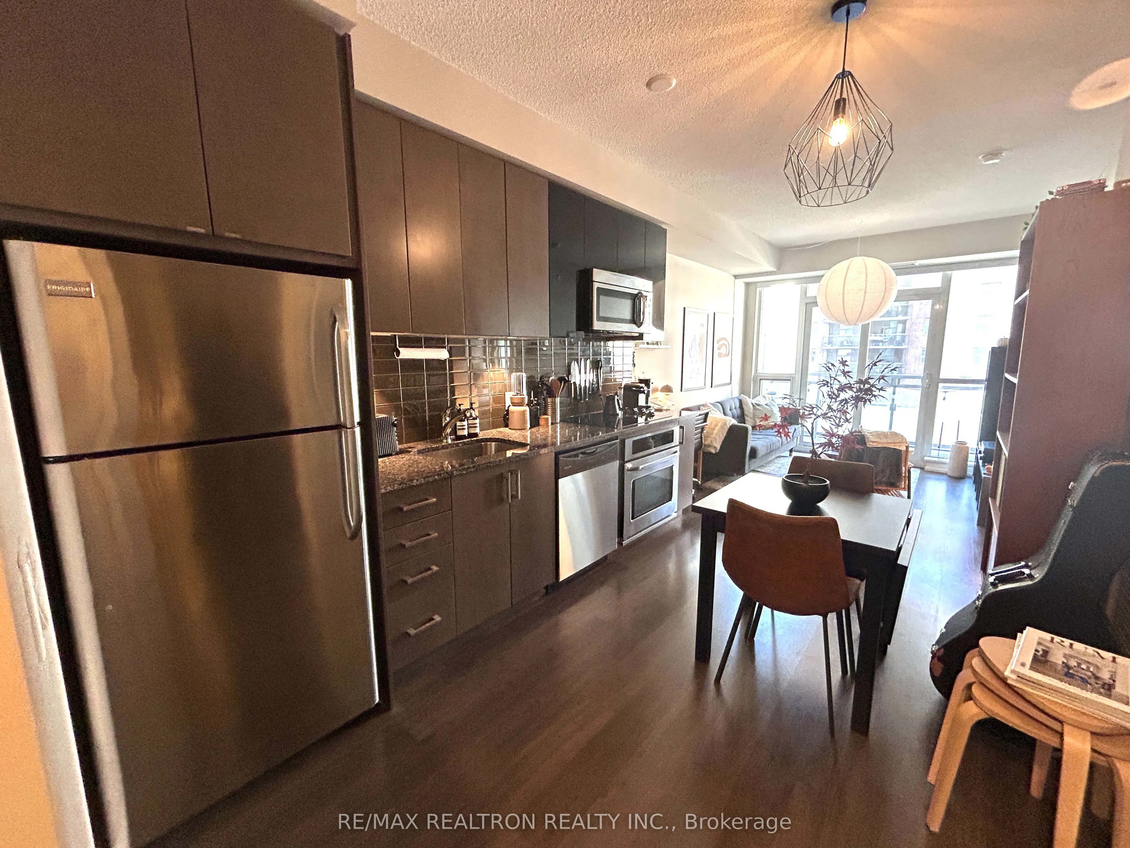 98 Lillian Street, #519