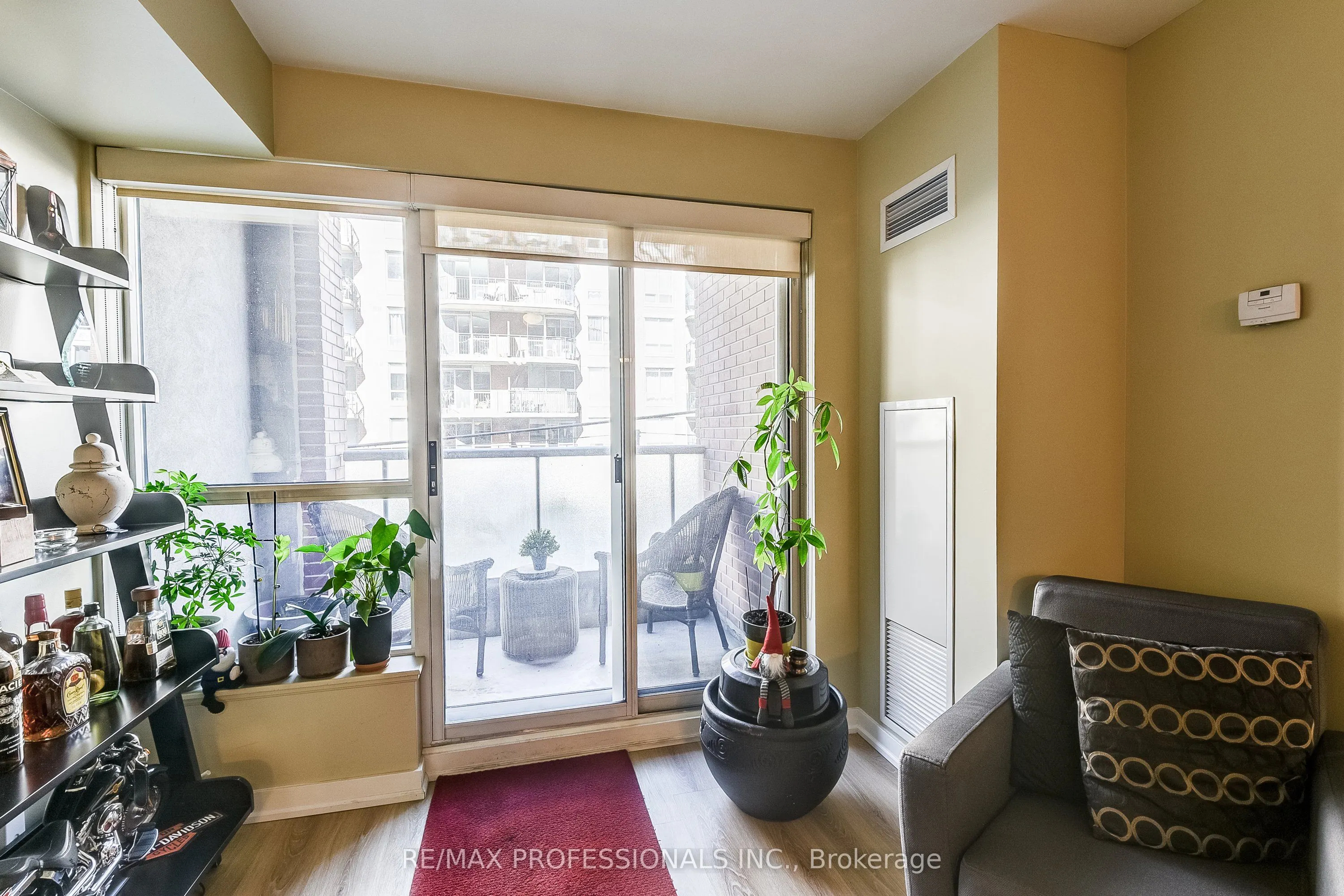 1005 King Street W, #317