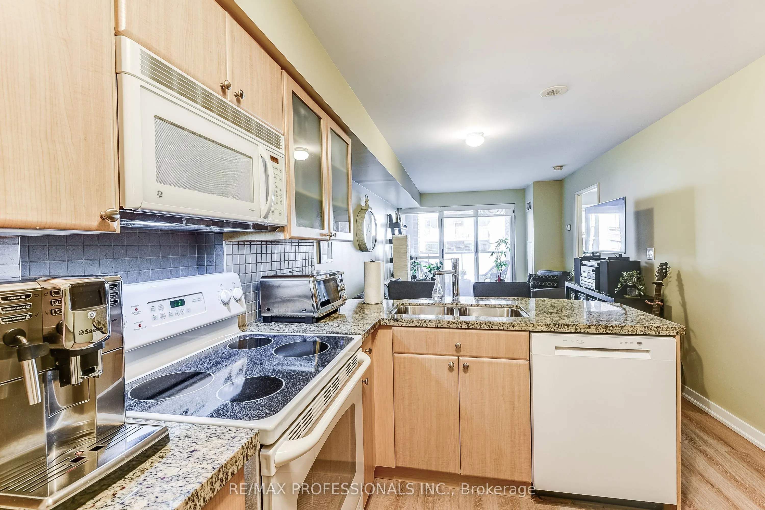 1005 King Street W, #317