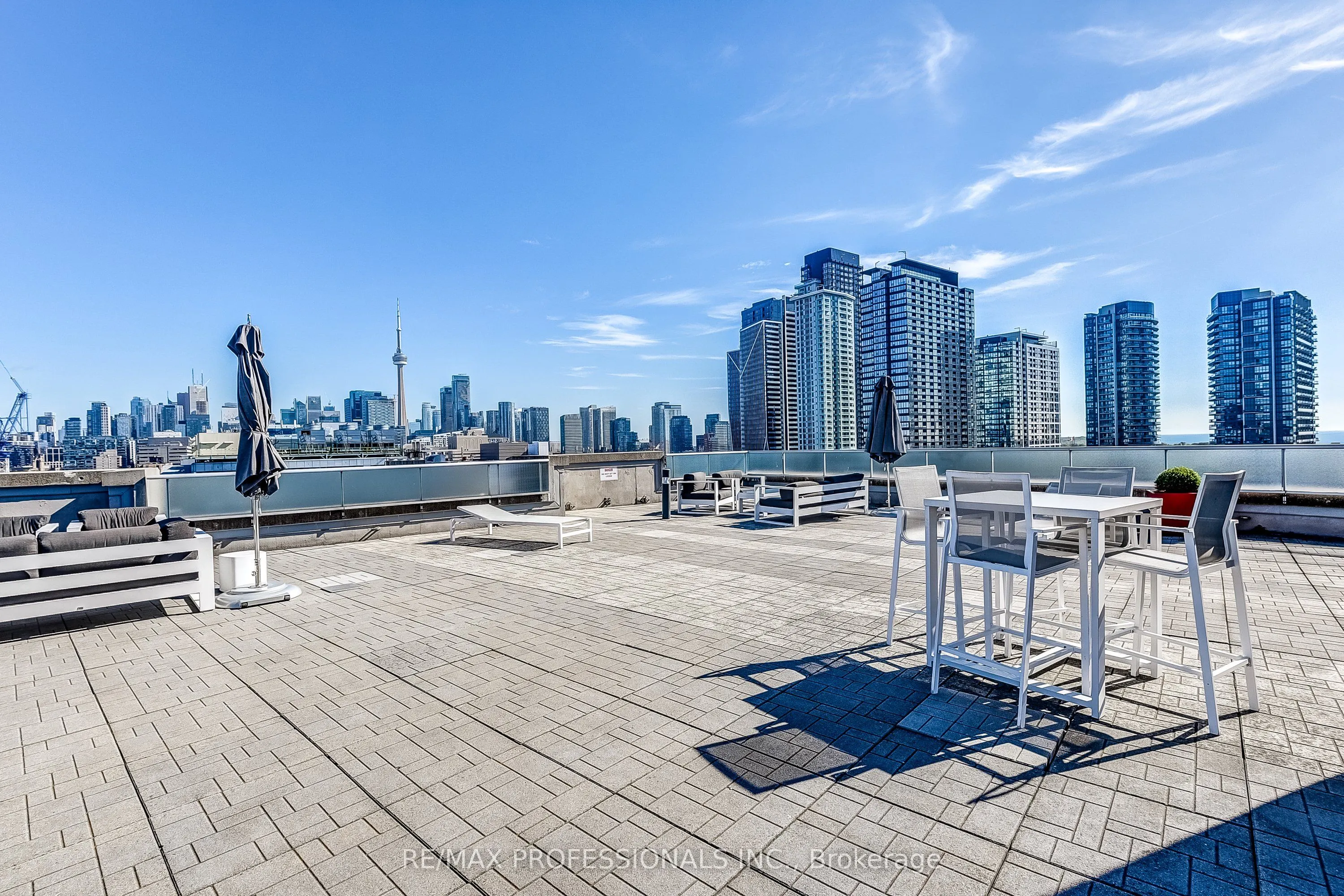 1005 King Street W, #317