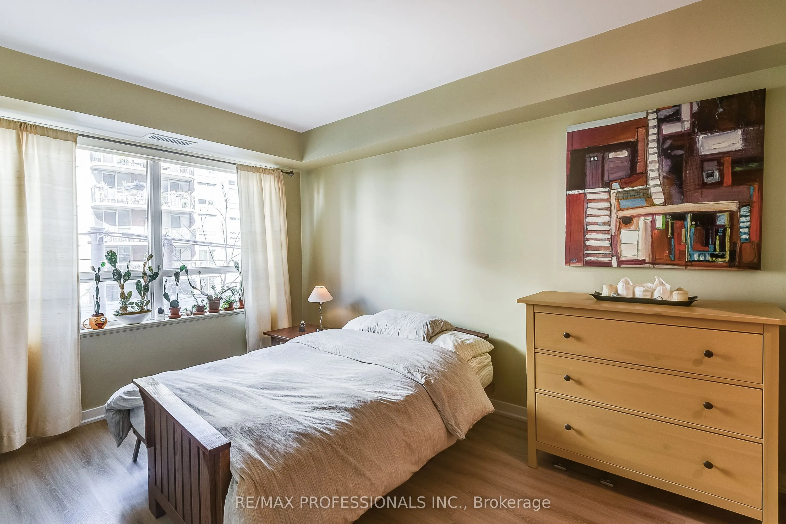 1005 King Street W, #317