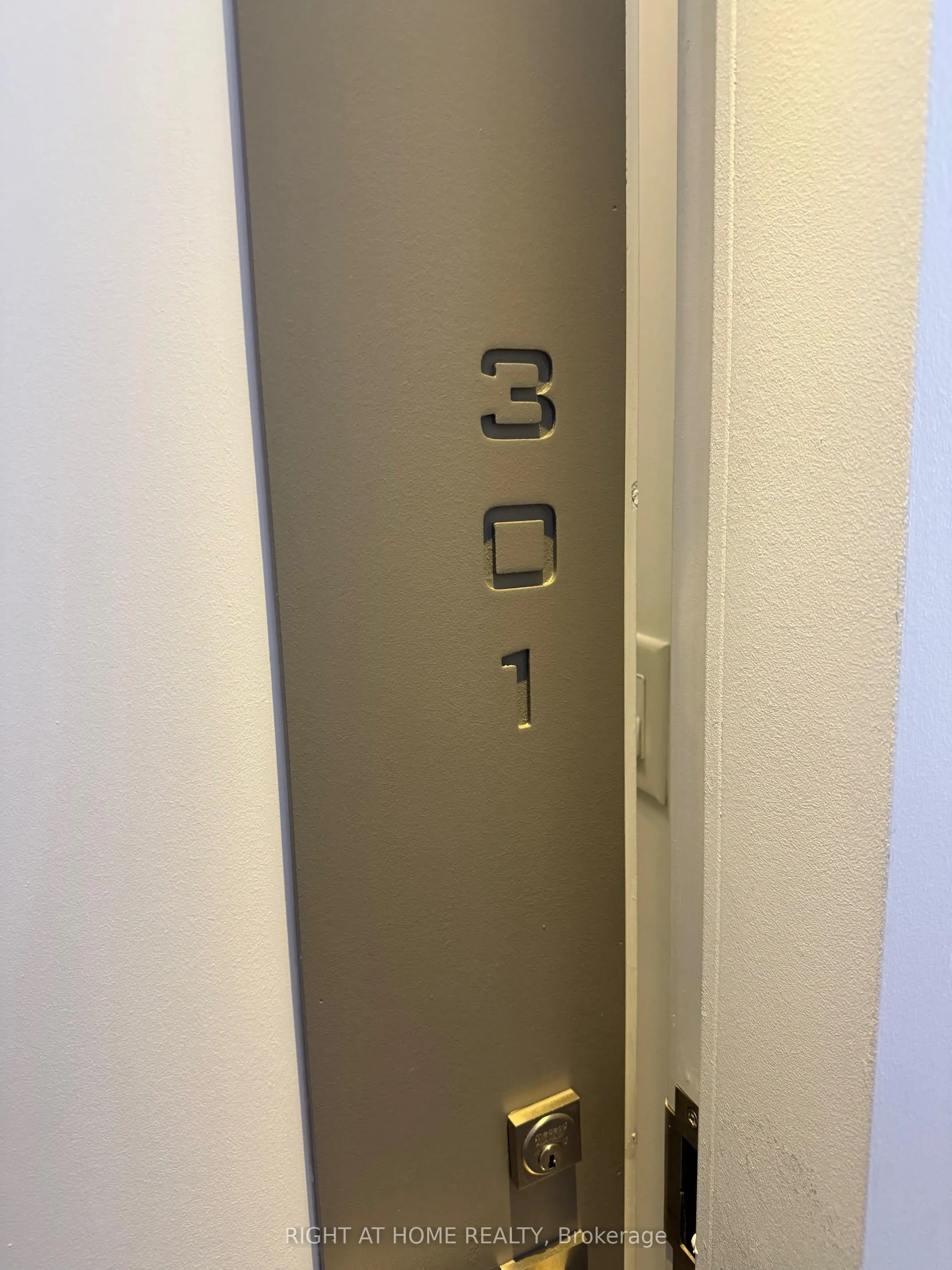 8 The Esplanade, #301