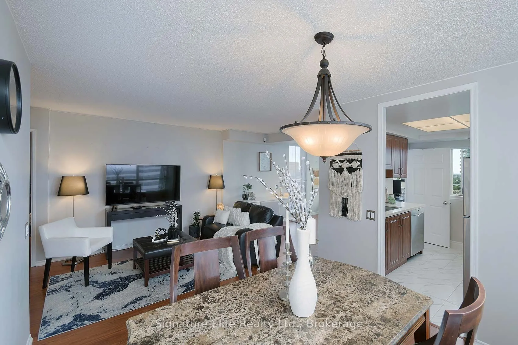7 Bishop Avenue, #1601