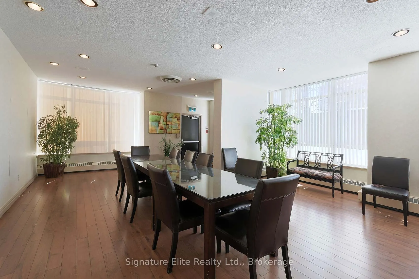 7 Bishop Avenue, #1601