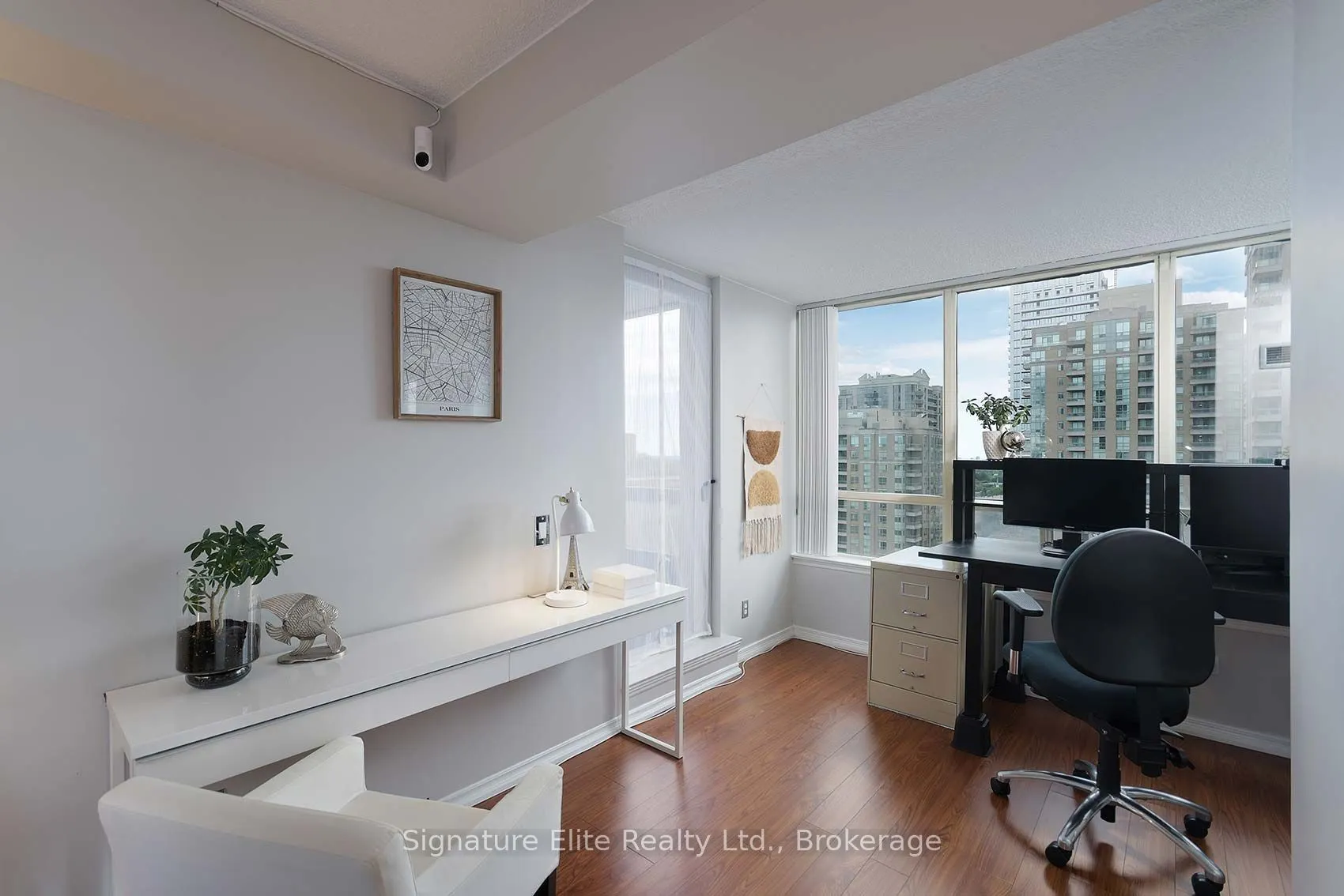 7 Bishop Avenue, #1601