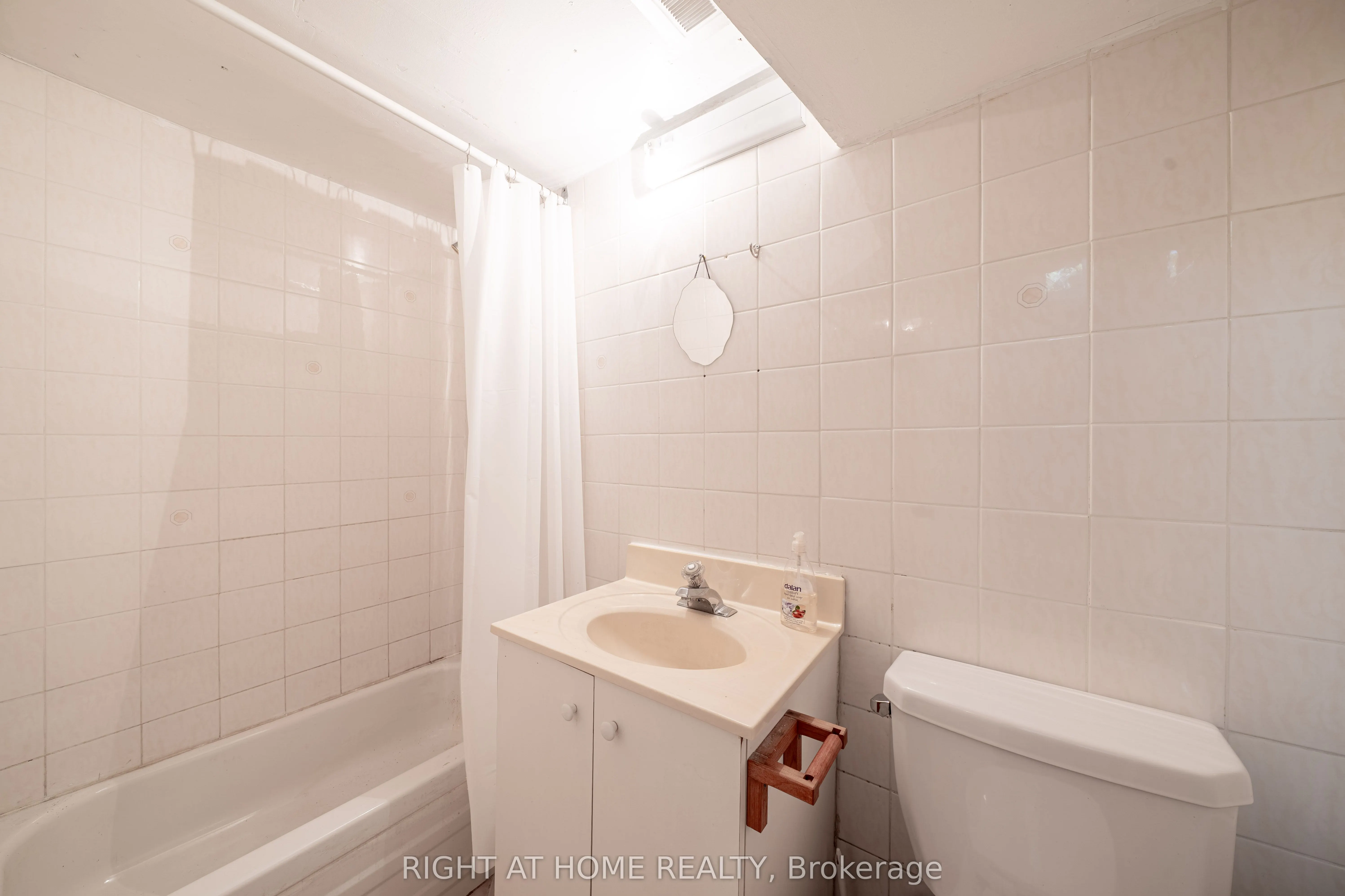 1057 Bathurst Street