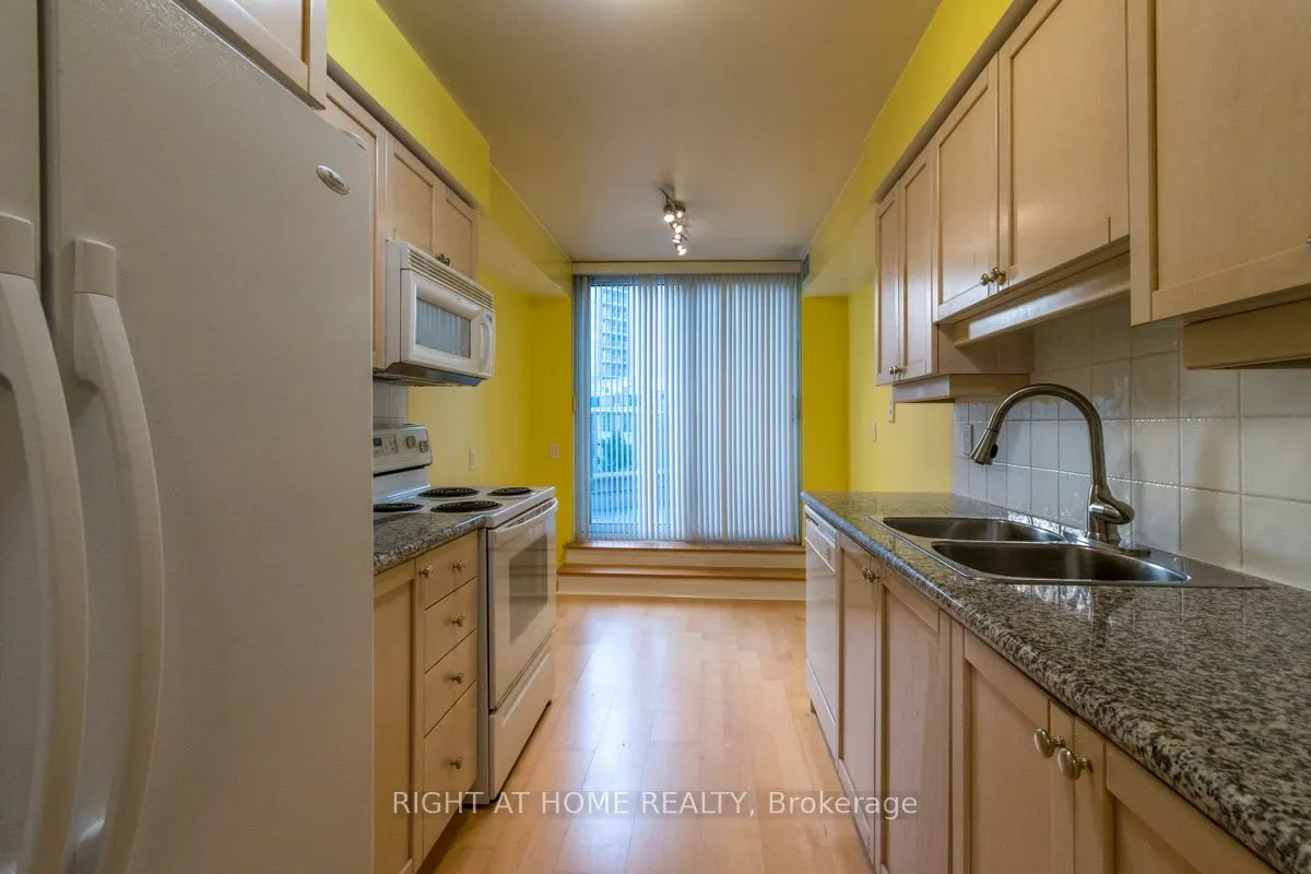 80 Harrison Garden Boulevard, #316