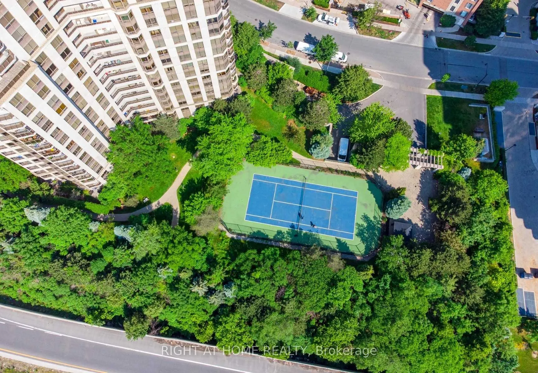 80 Harrison Garden Boulevard, #316