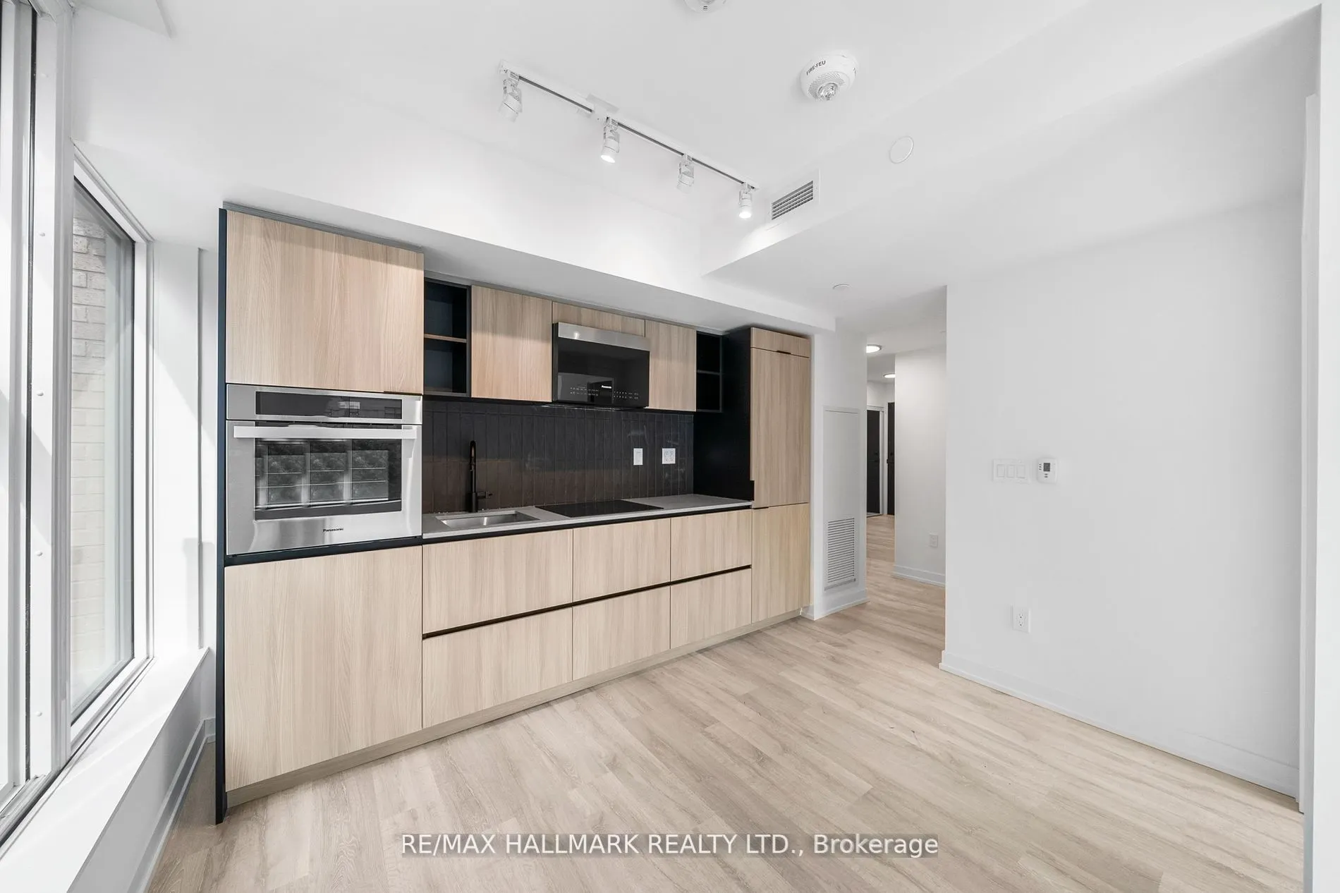 2 Augusta Avenue, #505