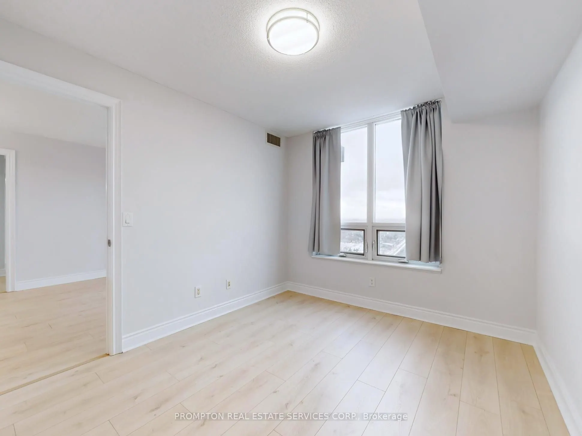 15 Greenview Avenue, #2811