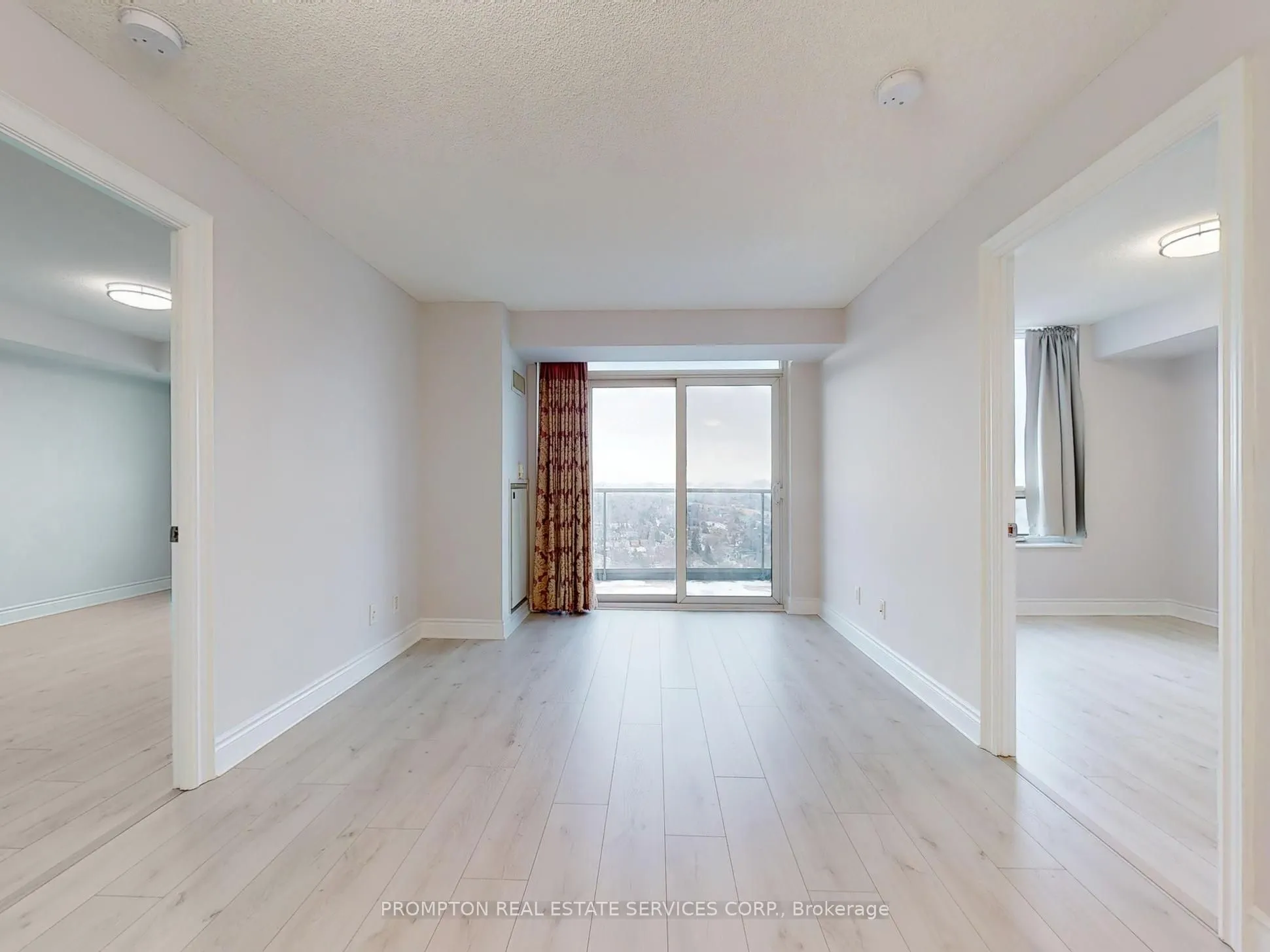 15 Greenview Avenue, #2811