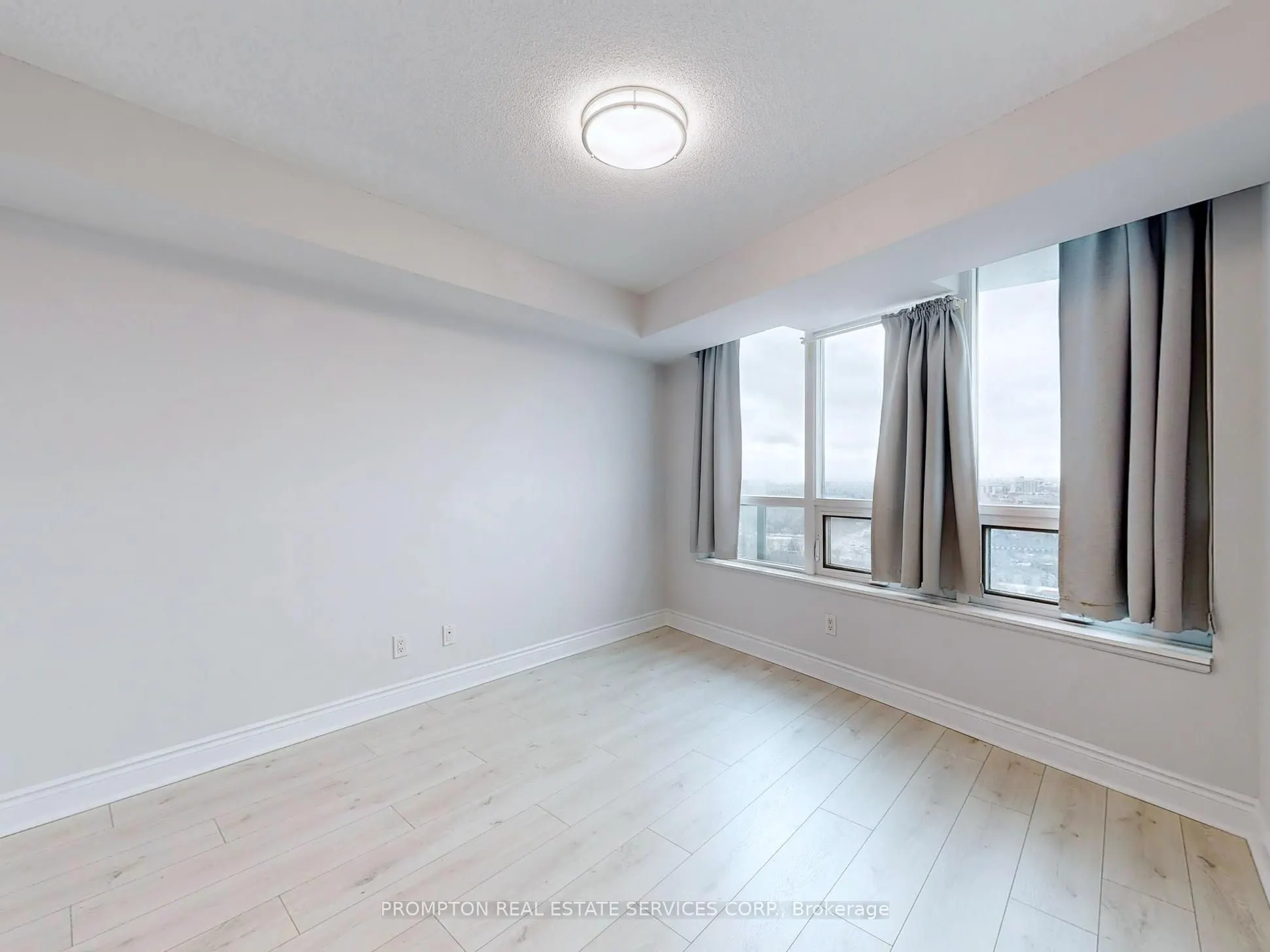 15 Greenview Avenue, #2811