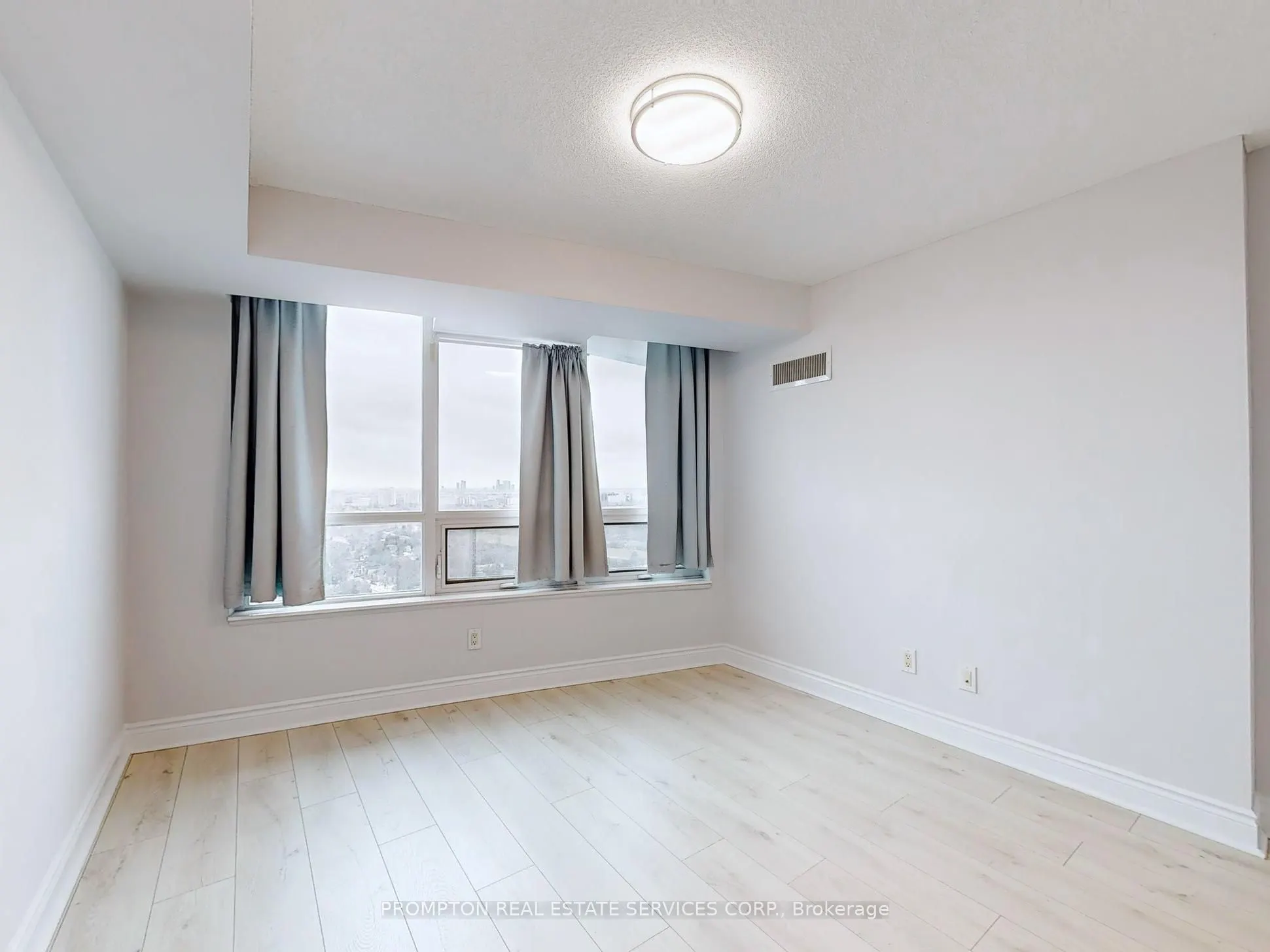 15 Greenview Avenue, #2811